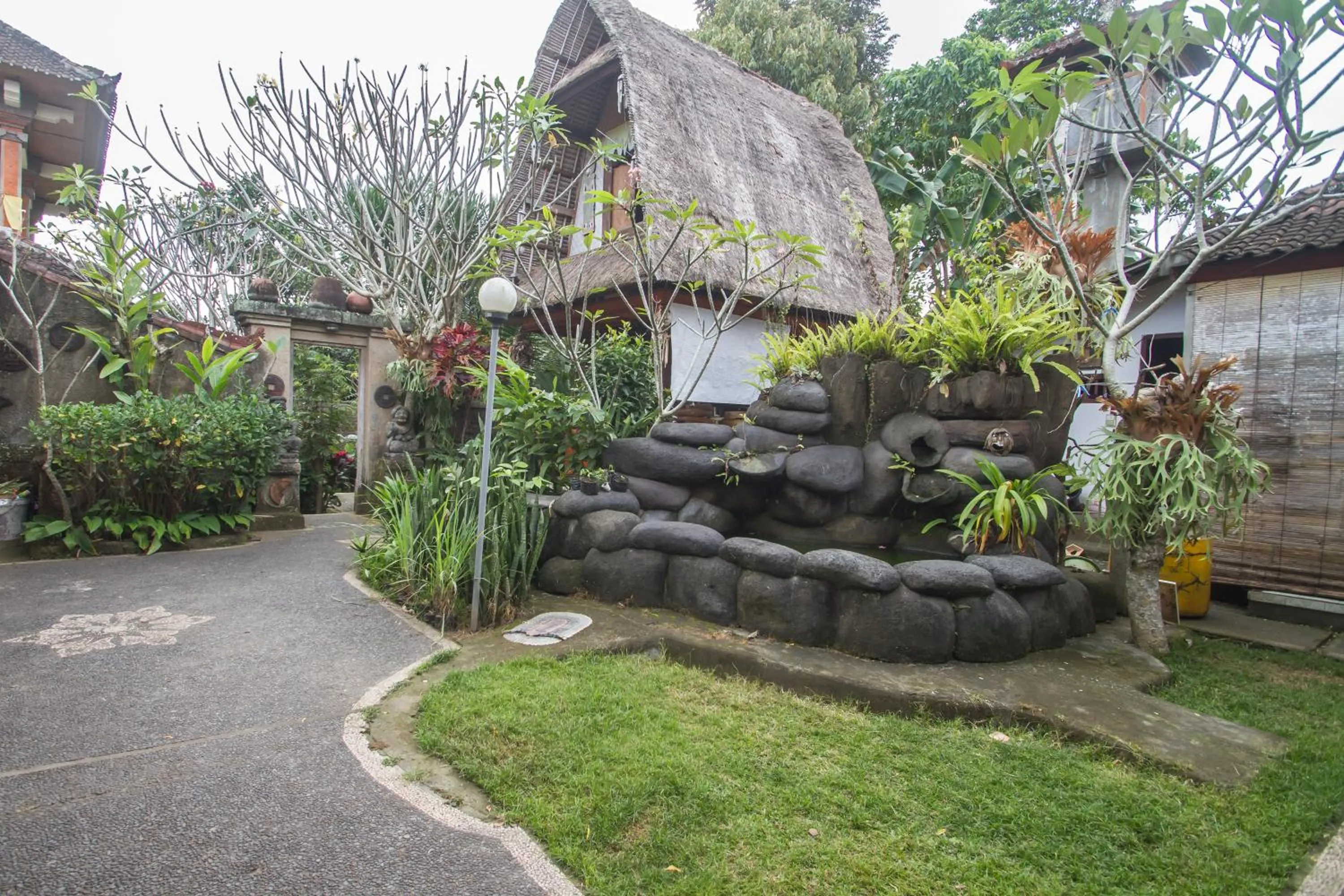 Property building in Omah D'Taman by EPS