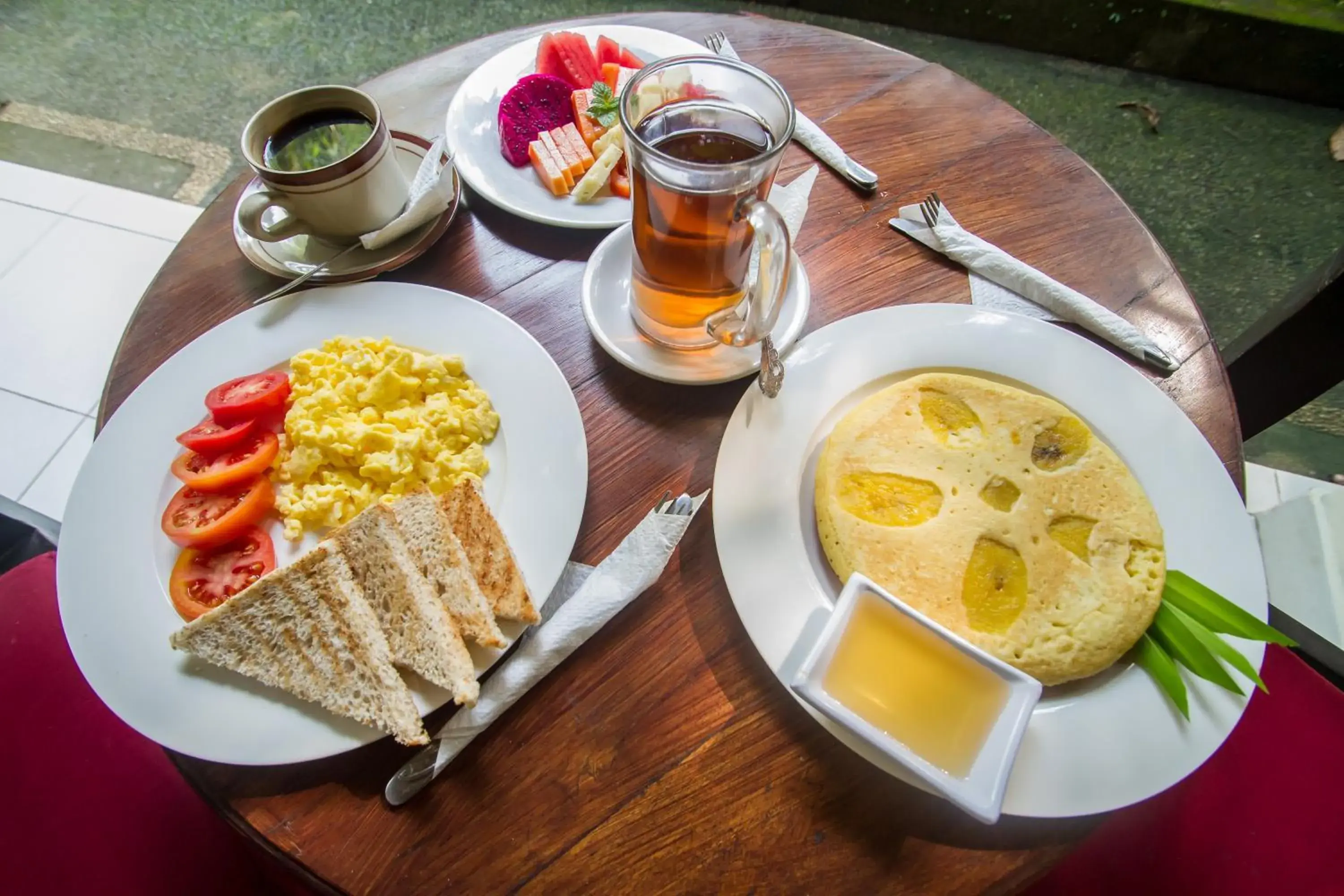 Food and drinks in Omah D'Taman by EPS Food and drinks in Omah D'Taman by EPS