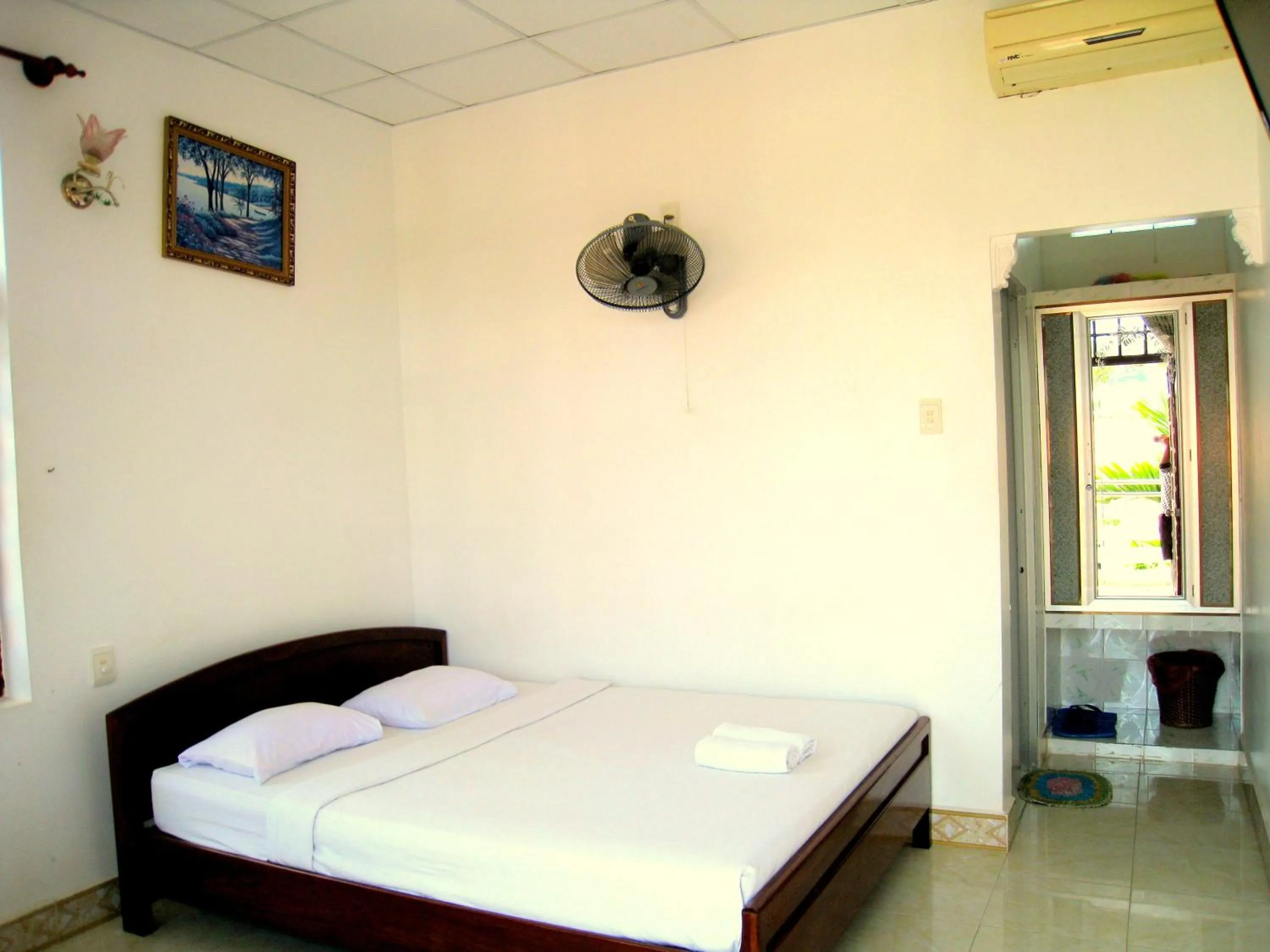 Bedroom, Bed in Hoang Kim Golden Resort