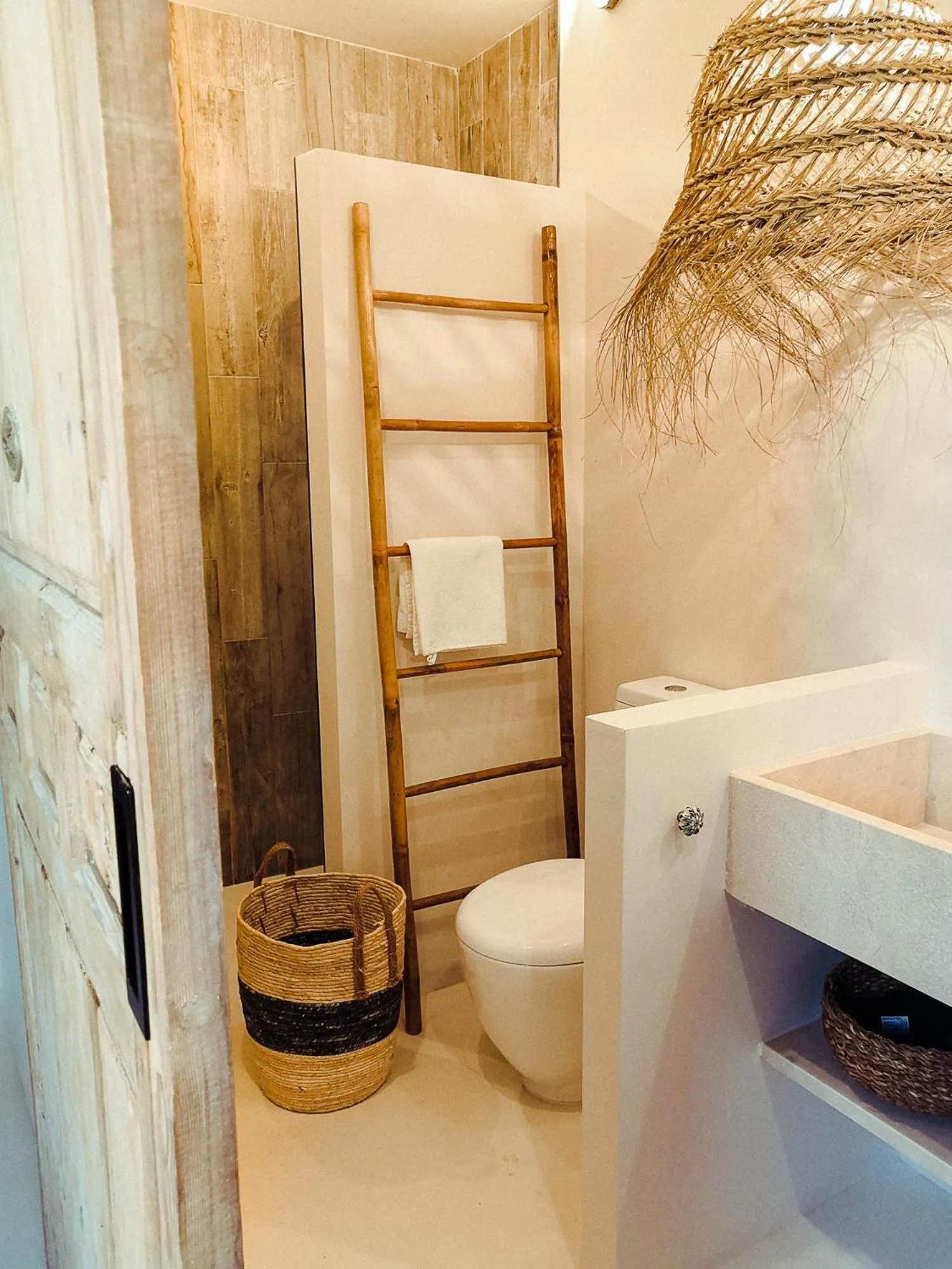 Bathroom in Ronda Center Apartments with Pool