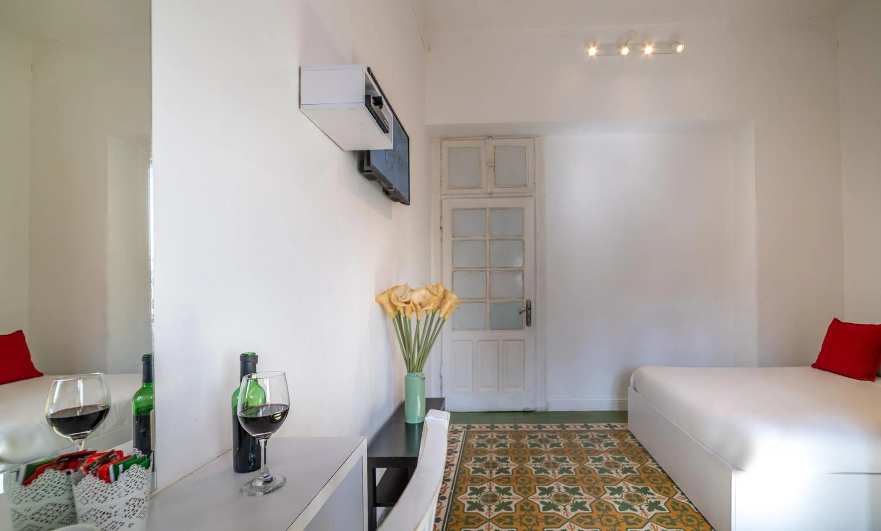 Bed in Paamonim Central Studios