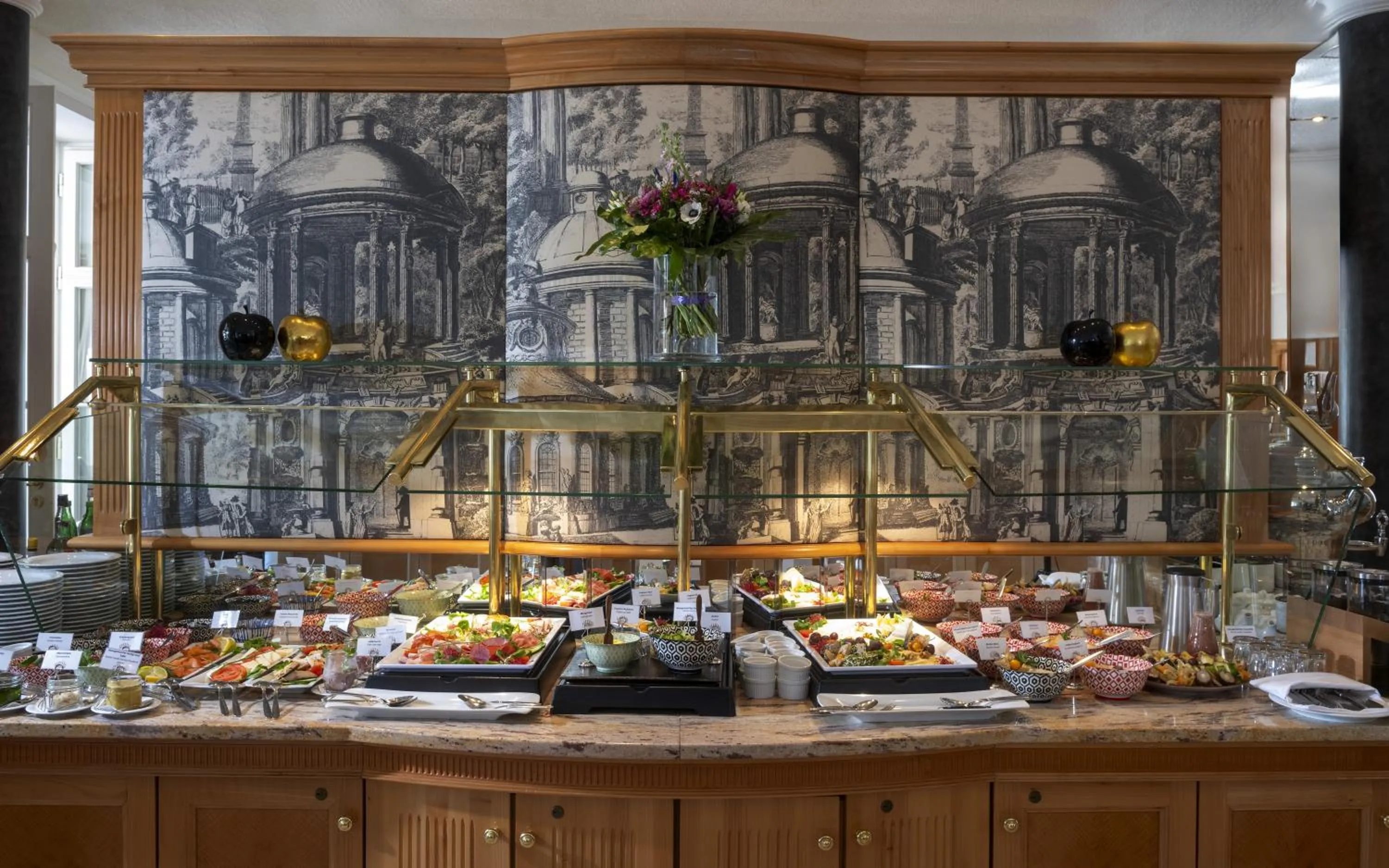 Buffet breakfast in Hotel Am Jägertor