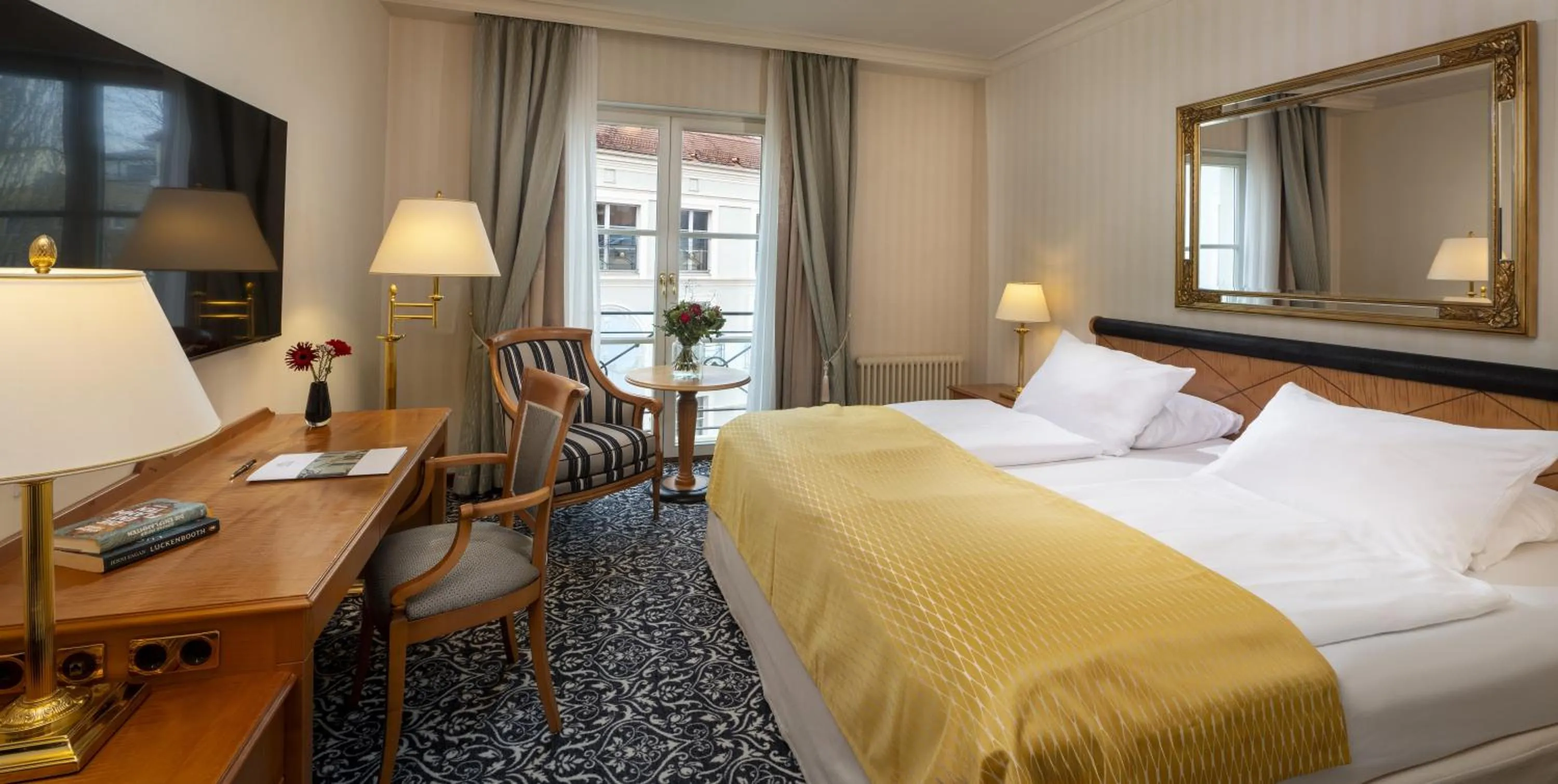 Photo of the whole room, Bed in Hotel Am Jägertor