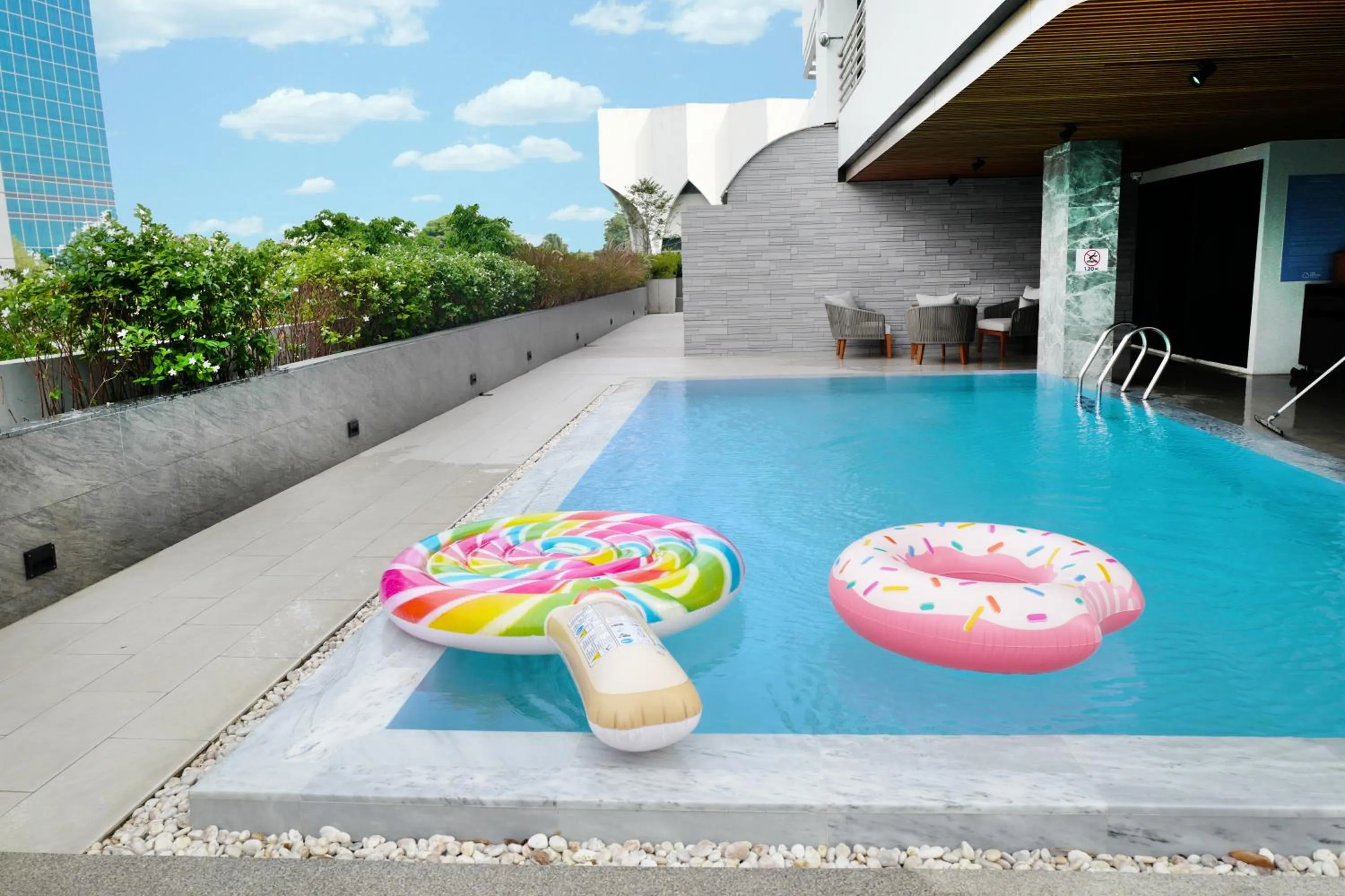 Swimming pool in The Cotton Saladaeng Hotel