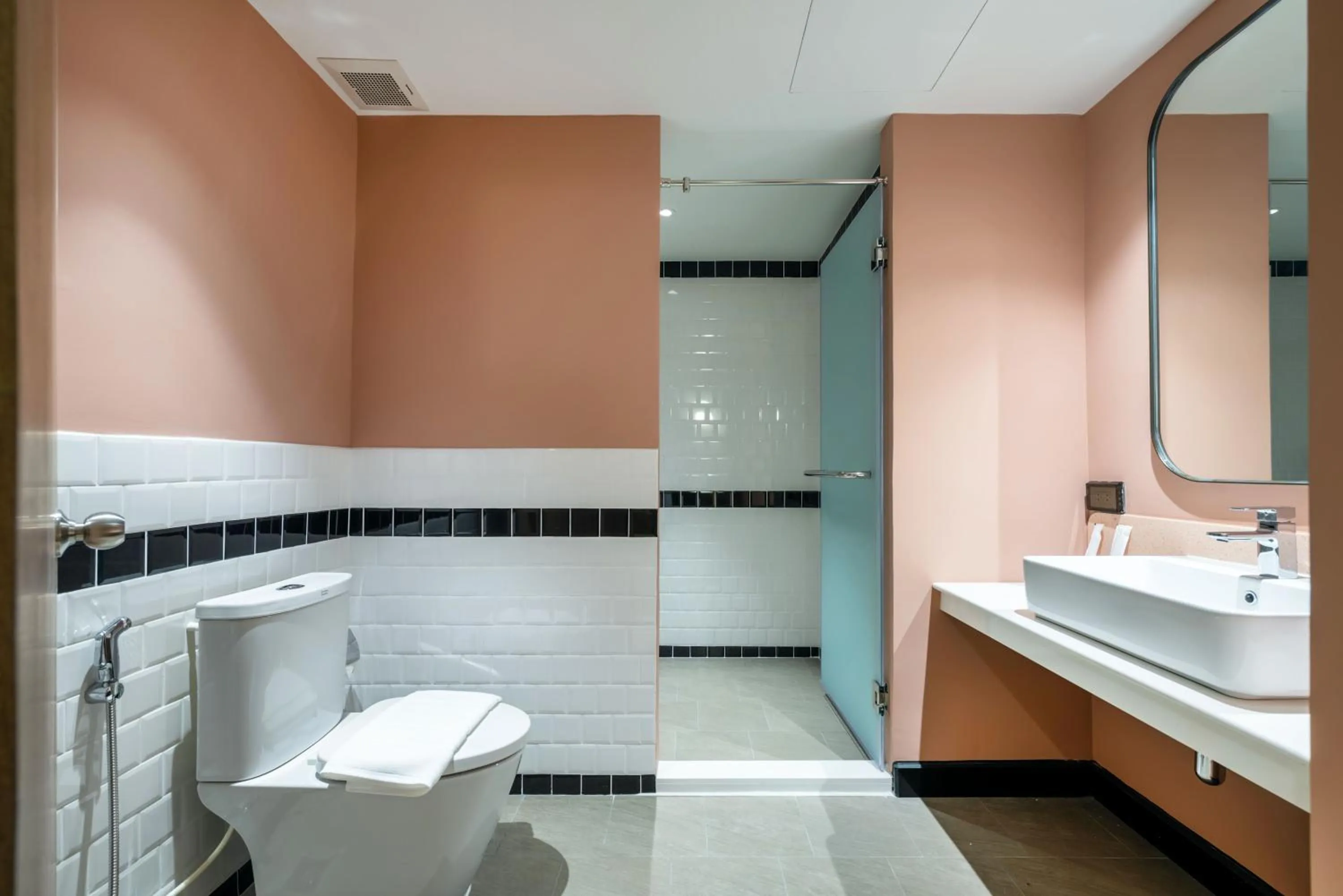 Toilet in The Cotton Saladaeng Hotel