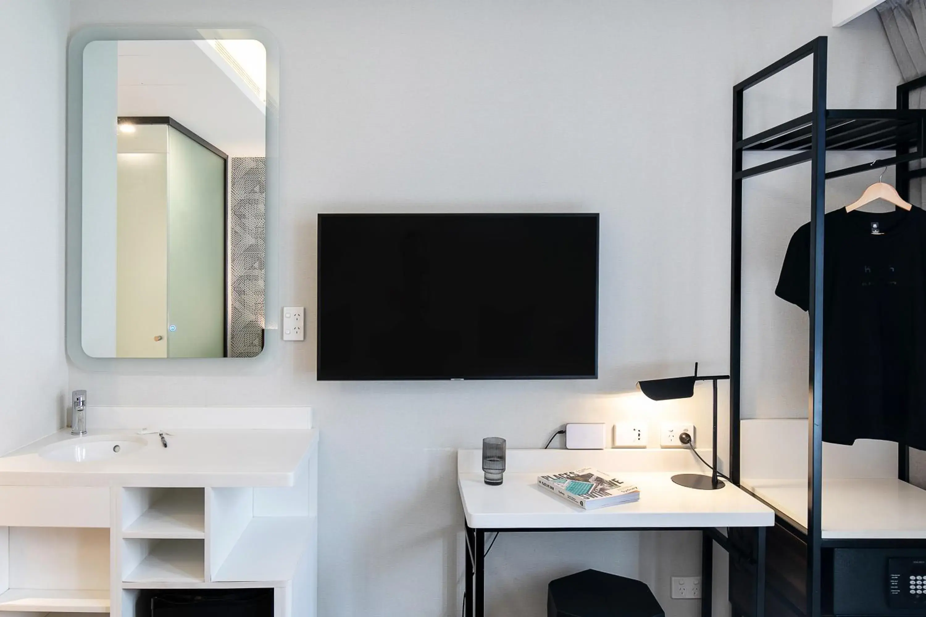 TV and multimedia, Bed in Kith Hotel Darling Harbour TV and multimedia, Bed in Kith Hotel Darling Harbour