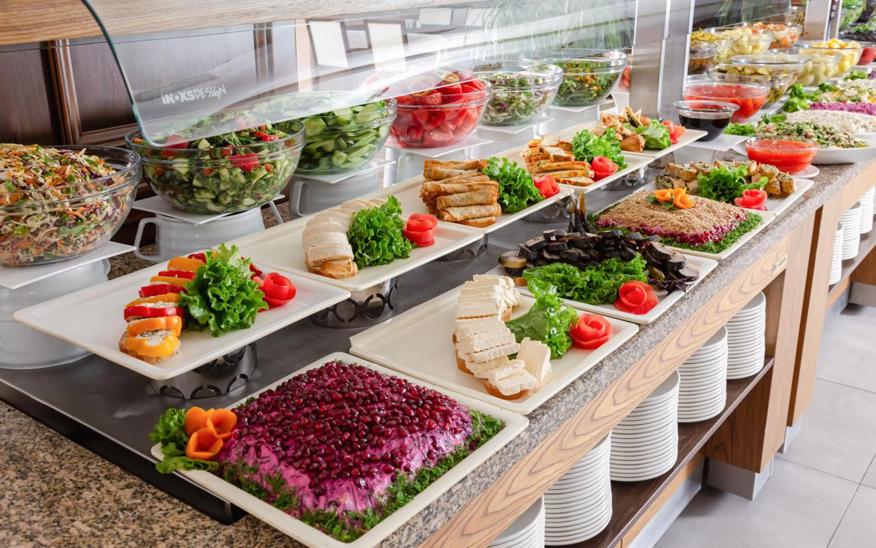 Restaurant/places to eat in Chinar Health Hotel Naftalan