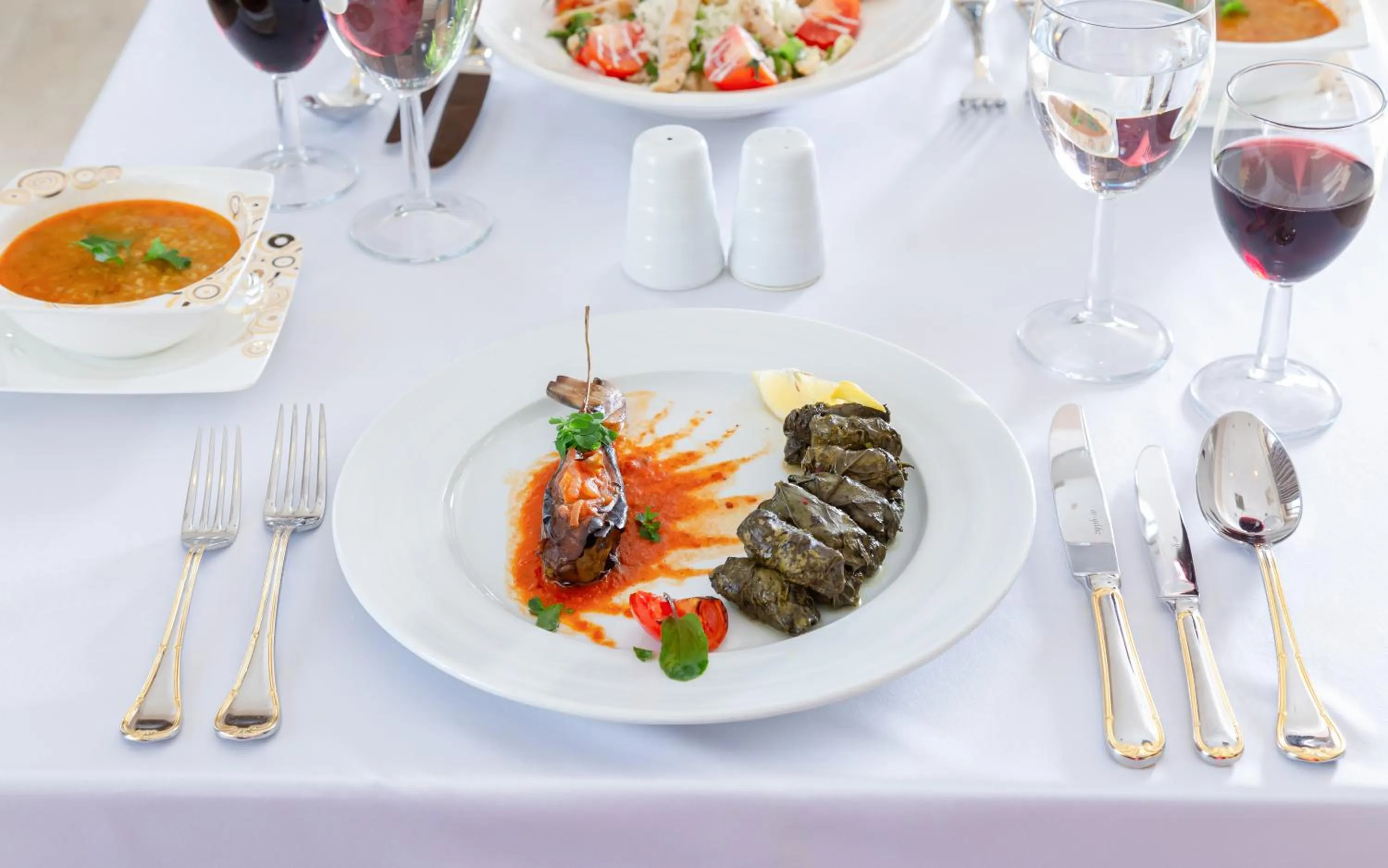 Restaurant/places to eat in Chinar Health Hotel Naftalan