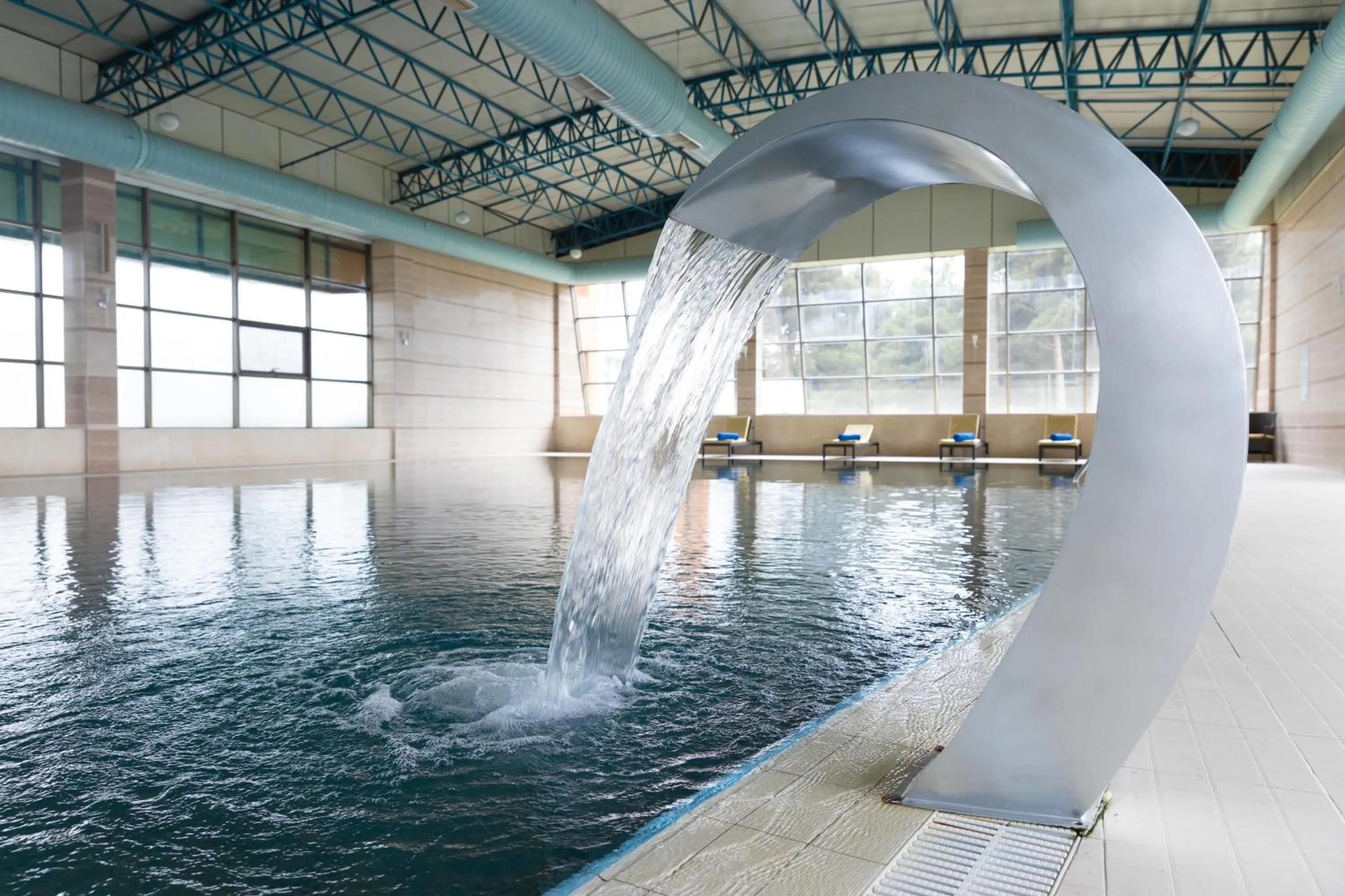 Swimming pool in Chinar Health Hotel Naftalan