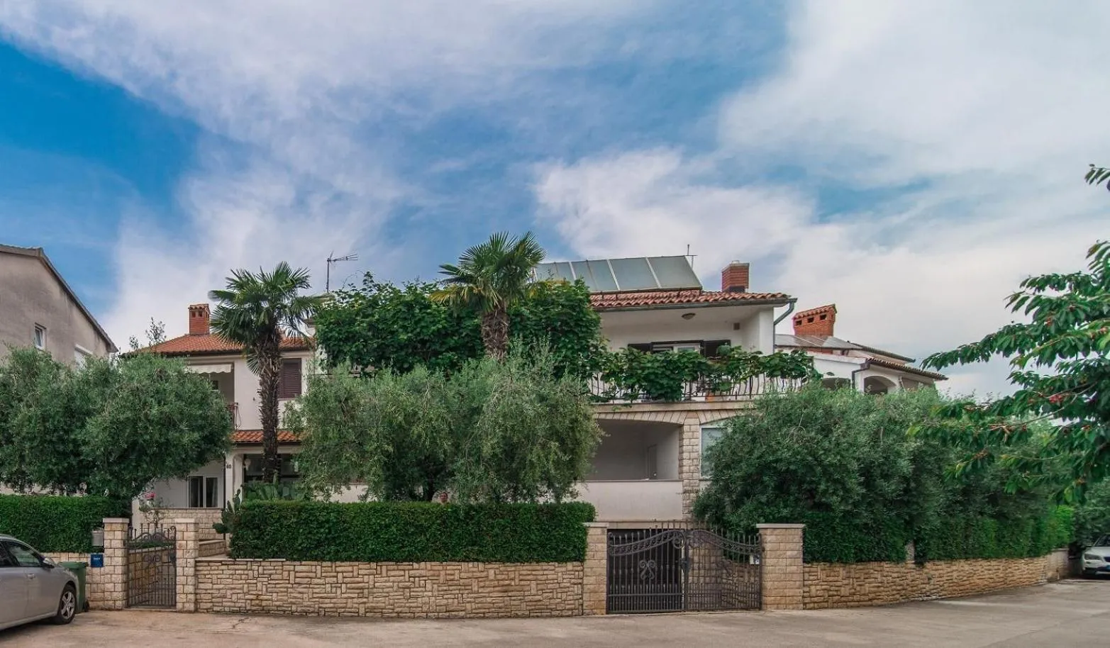 Property building in Apartments Silvano
