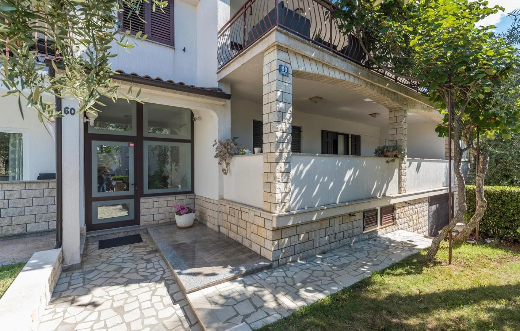 Property building in Apartments Silvano