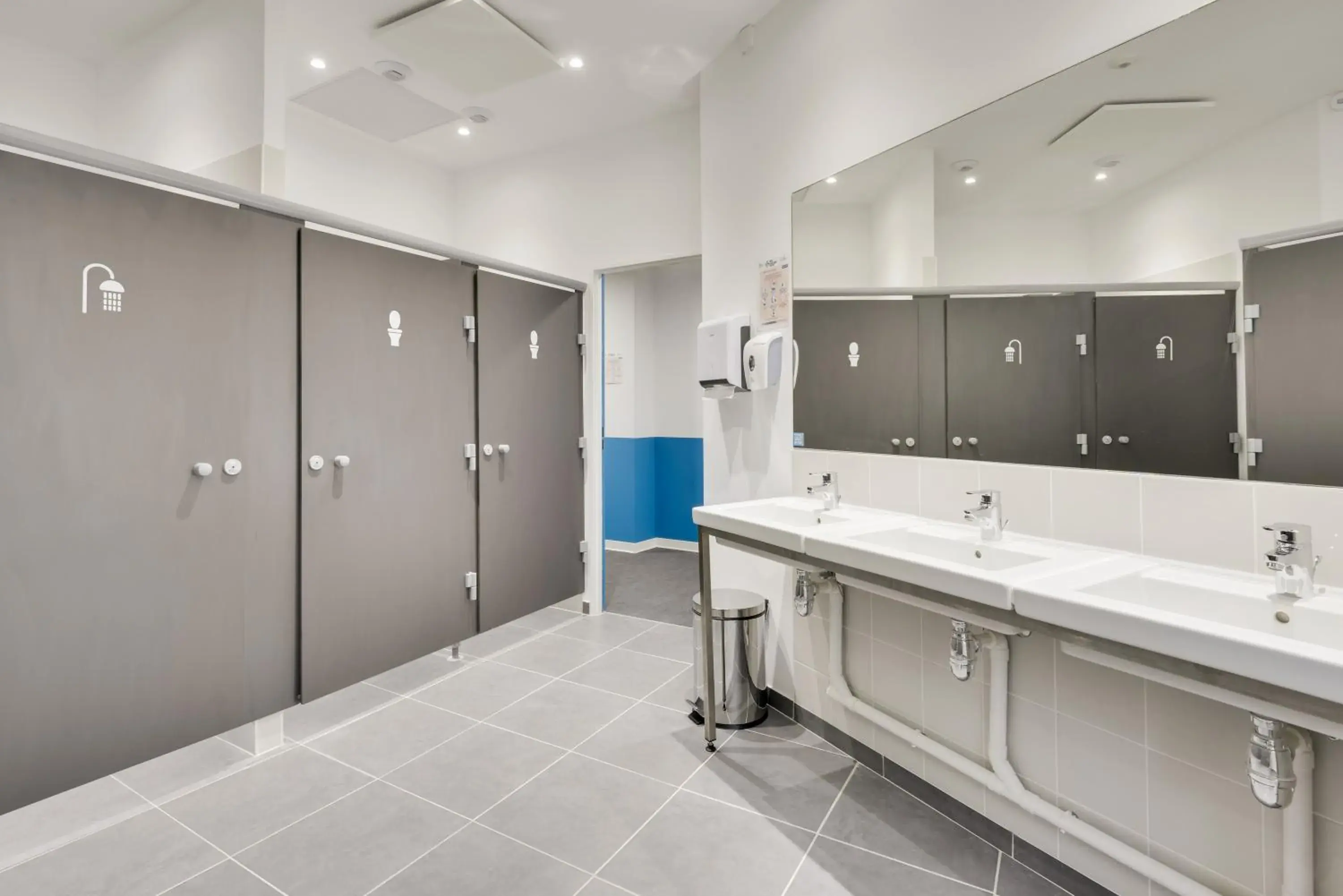 Bathroom in The People - Marseille Bathroom in The People - Marseille