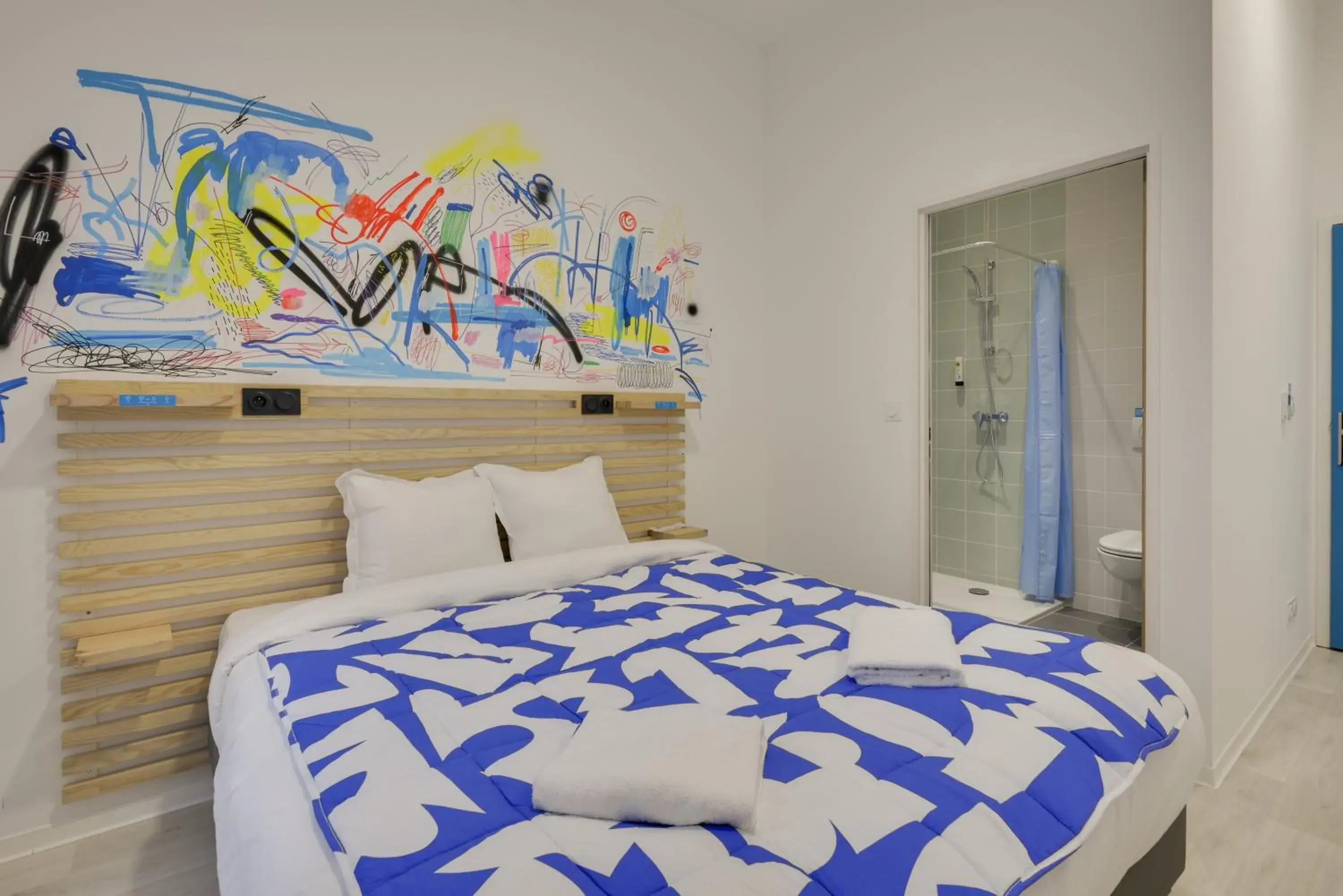 Bedroom, Bed in The People - Marseille Bedroom, Bed in The People - Marseille