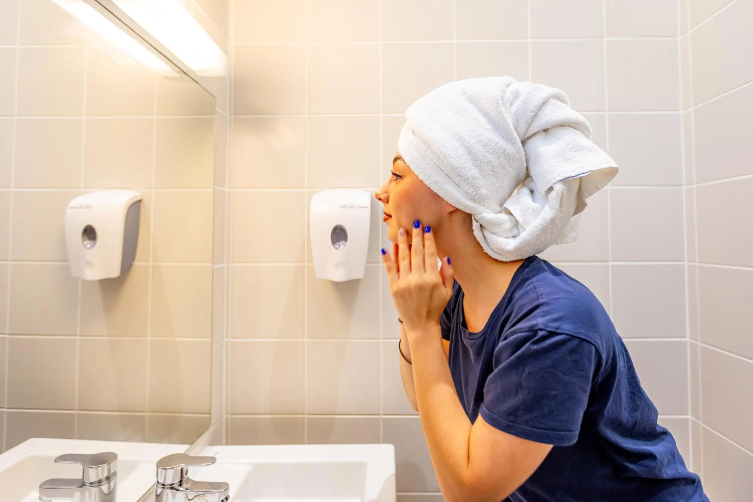 Bathroom in The People - Marseille