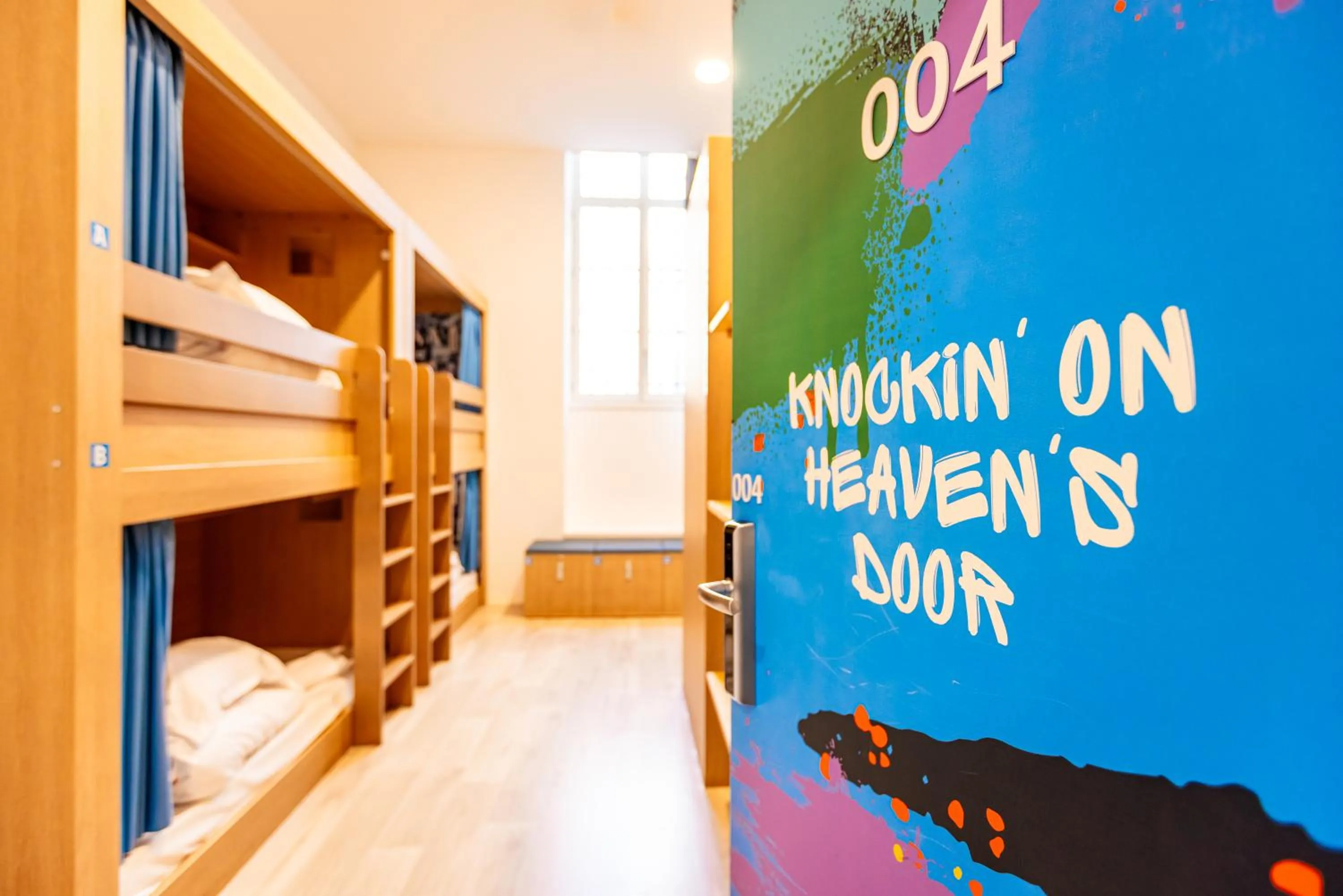 Bed in The People - Marseille