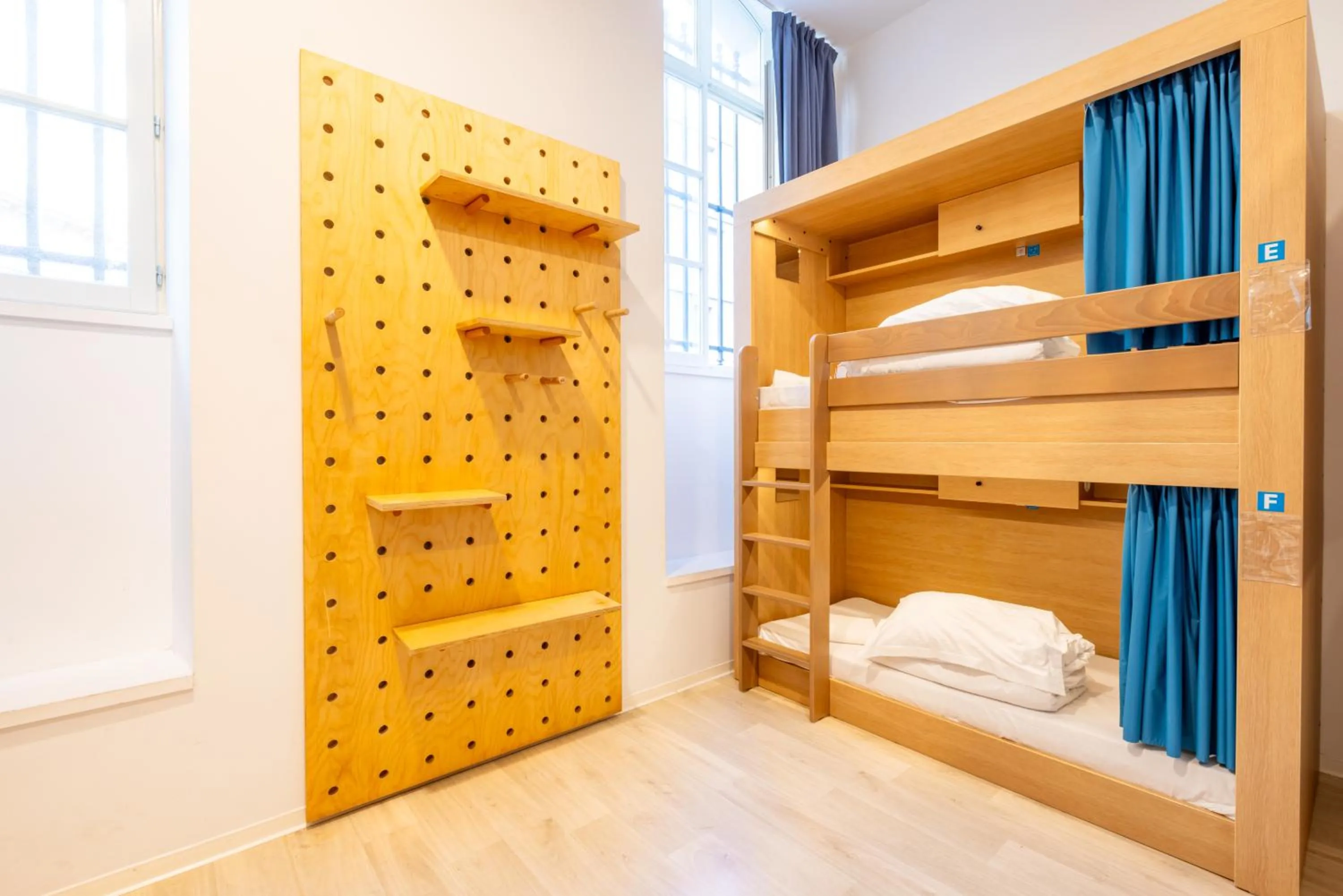 Bed in The People - Marseille