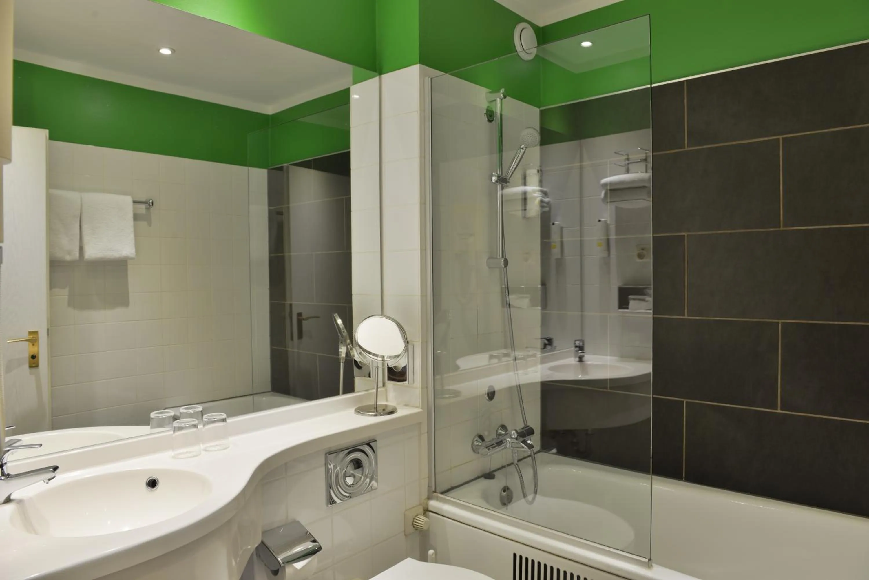 Bathroom in Michel Hotel Wetzlar