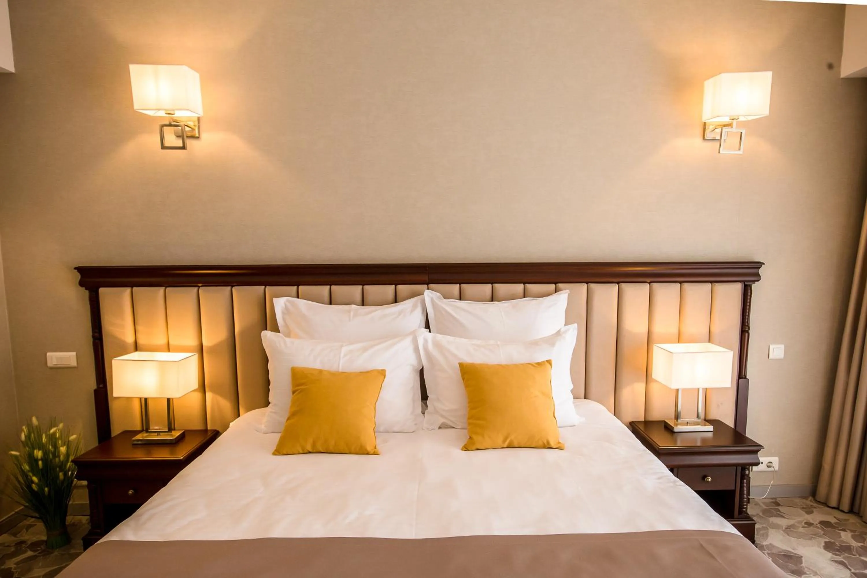 Bed in HOTEL CARPAT INN