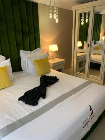 Bed in HOTEL CARPAT INN