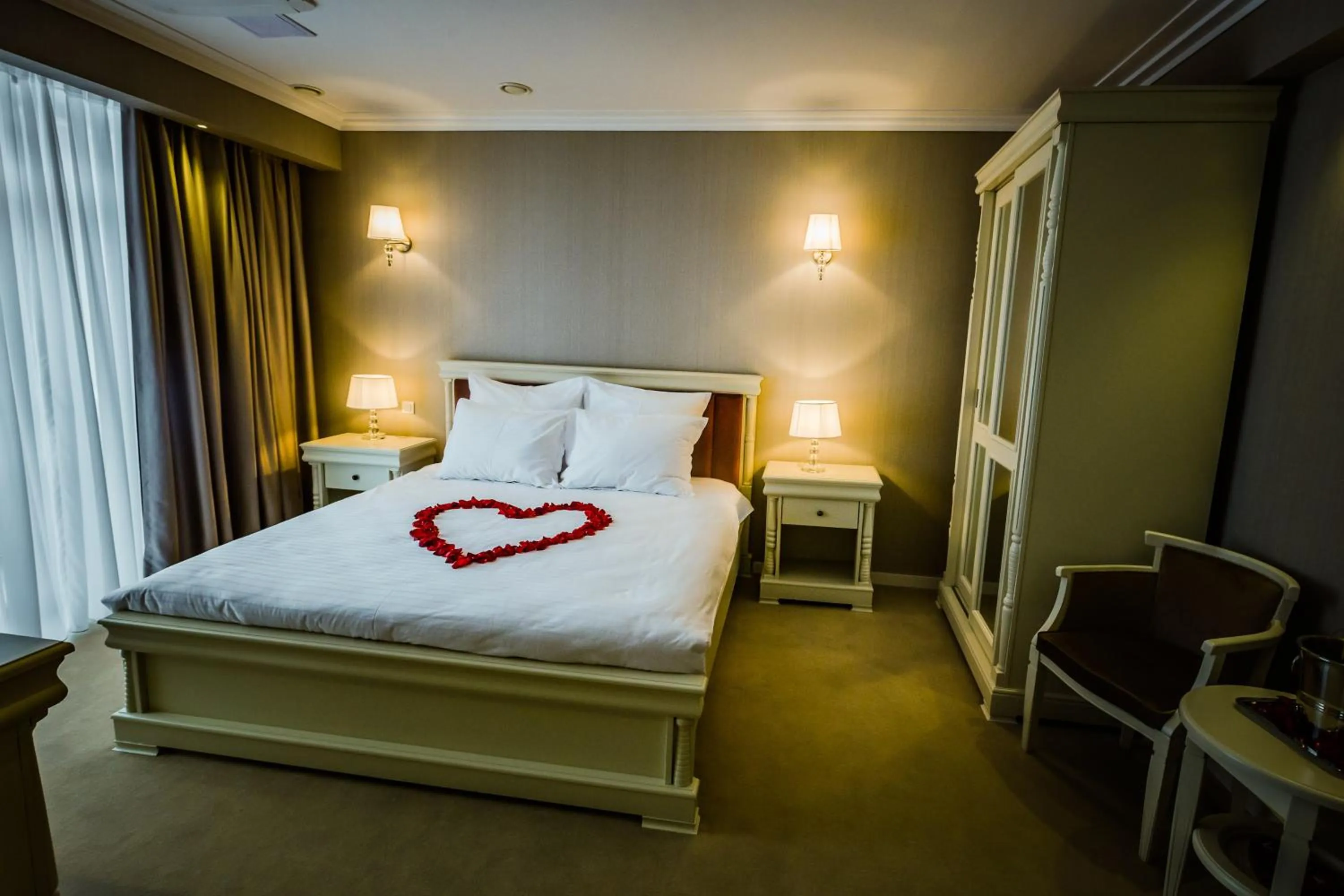 Bed in HOTEL CARPAT INN