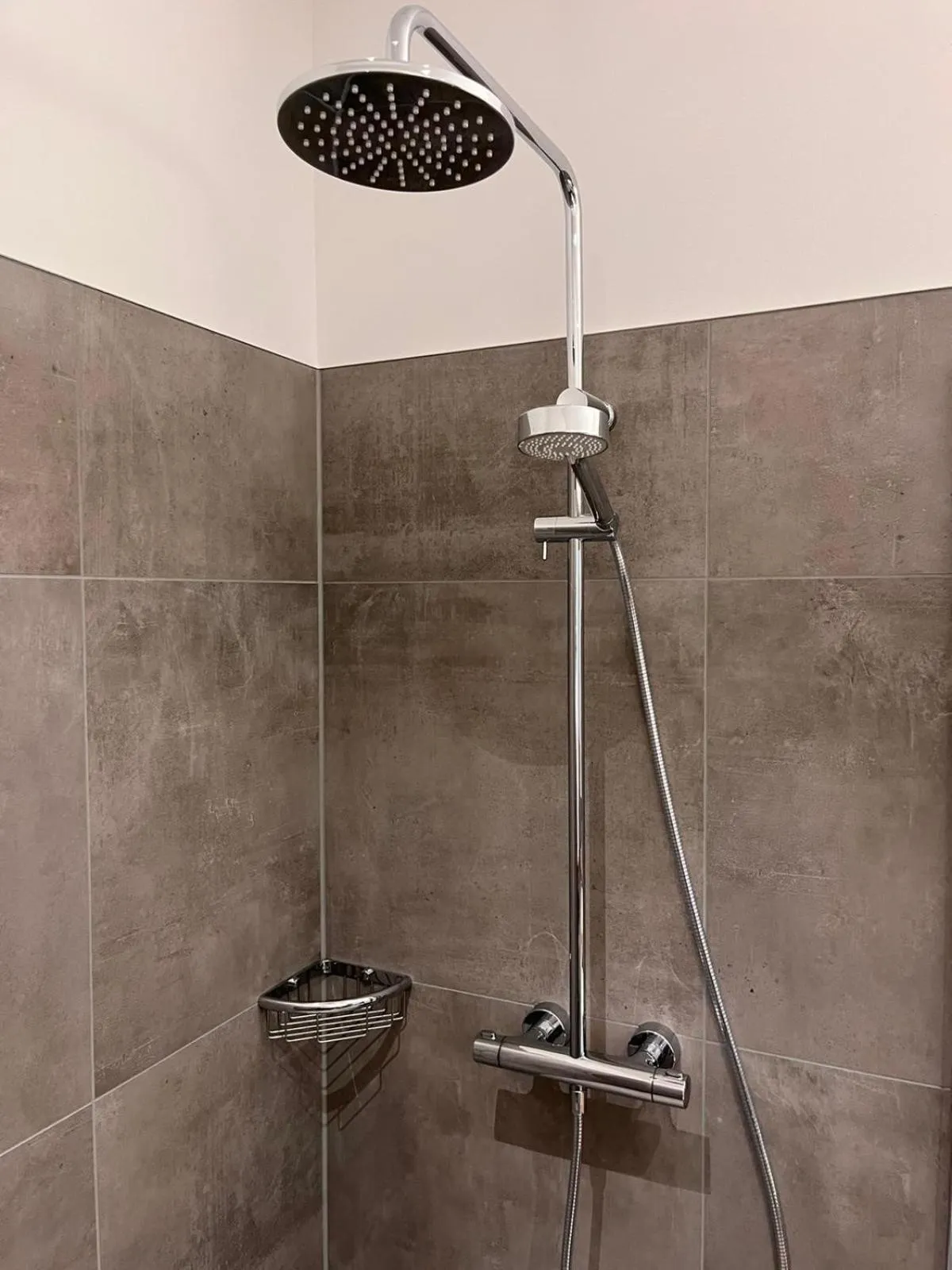 Shower in Hotel Almwirt