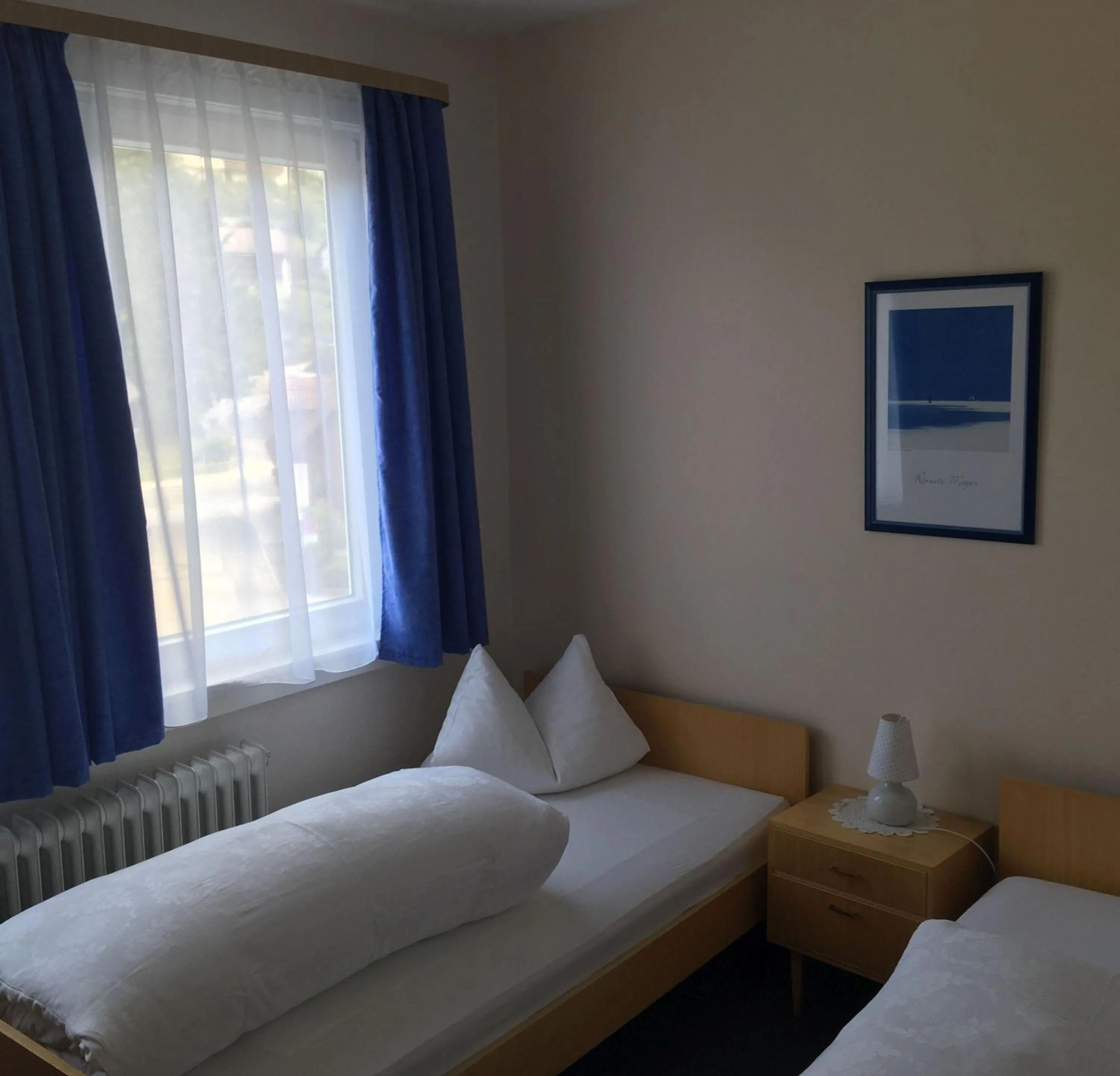 Photo of the whole room, Bed in Schwarzwaldgasthaus Linde