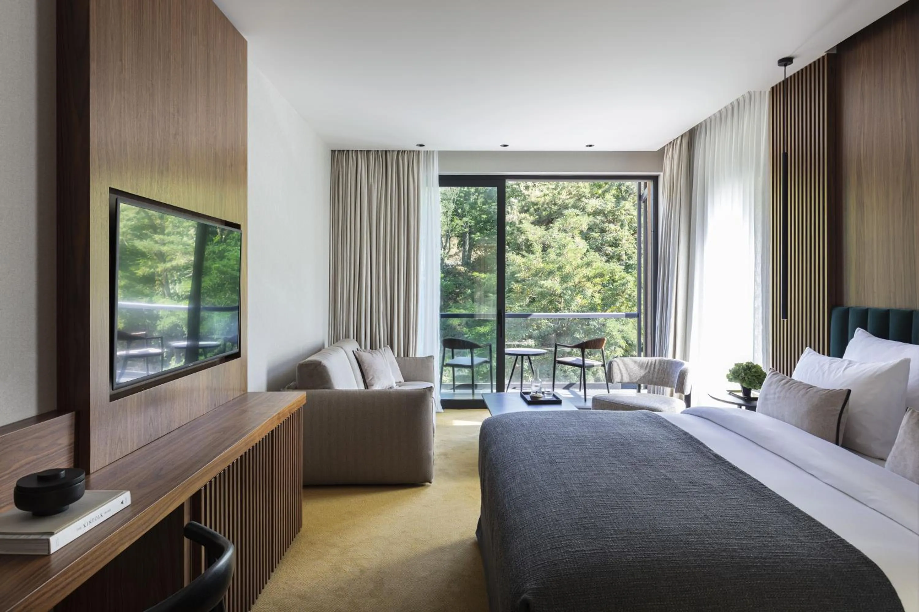 Bed in The Lynx Mountain Resort