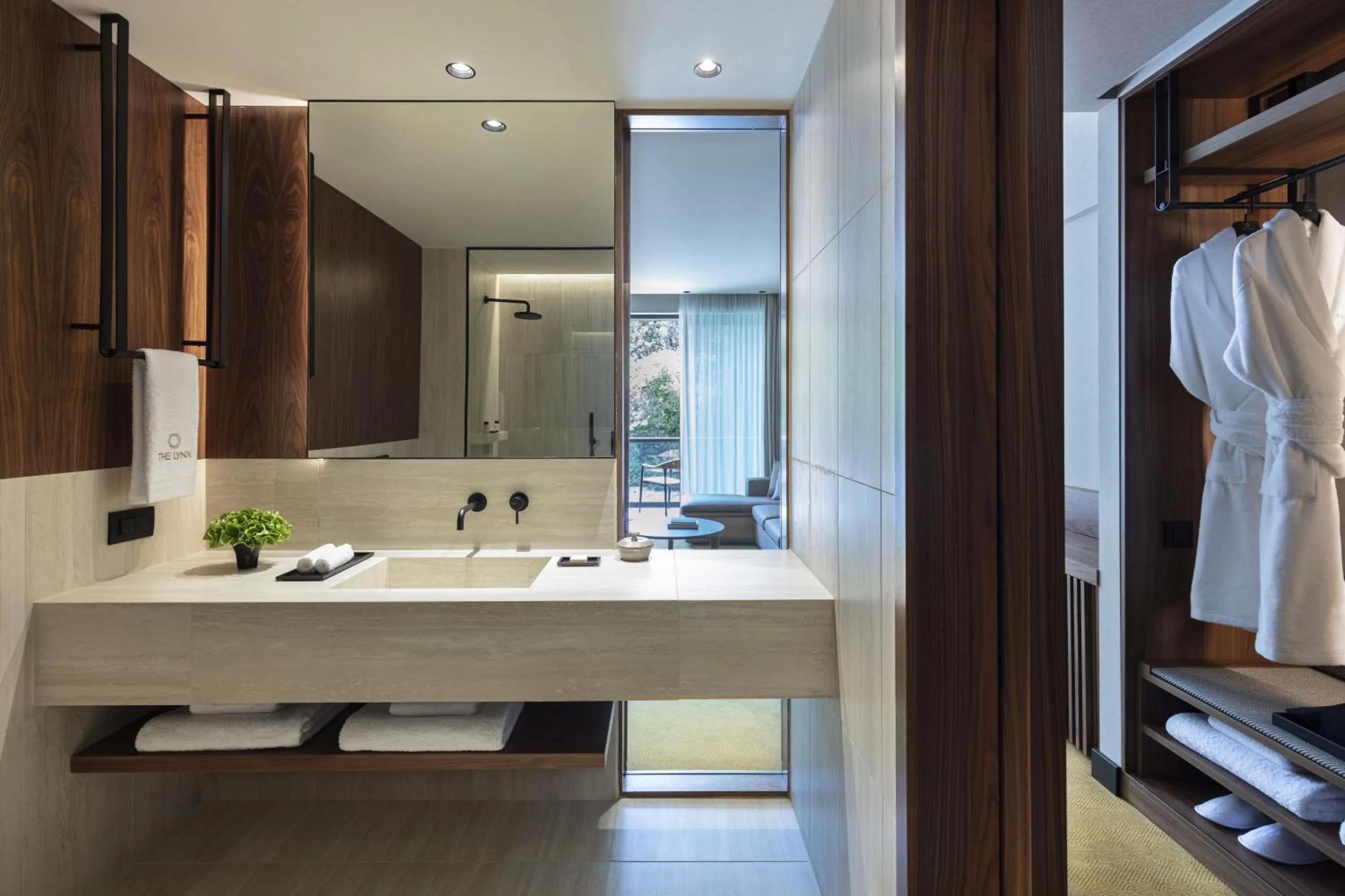 The Lynx Mountain Resort