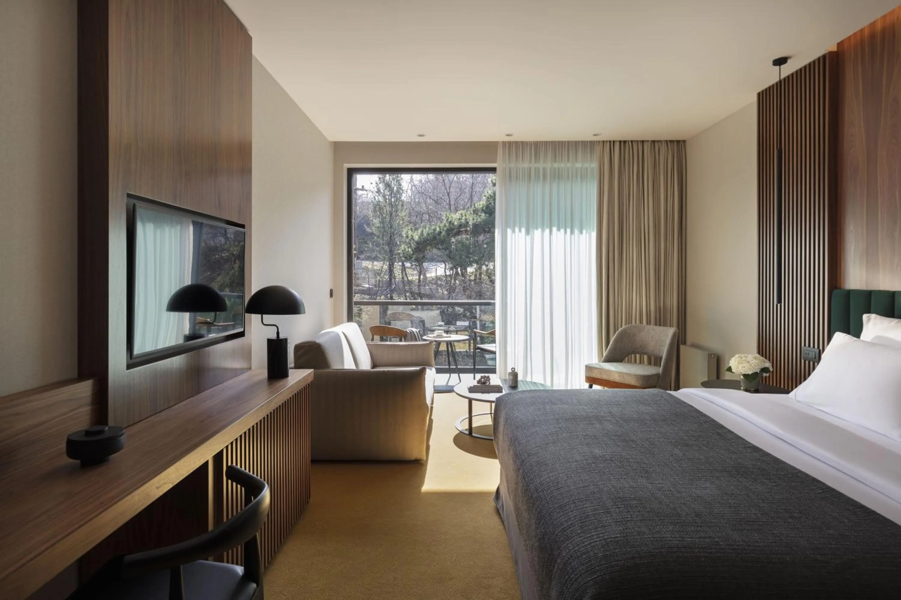 Bed in The Lynx Mountain Resort