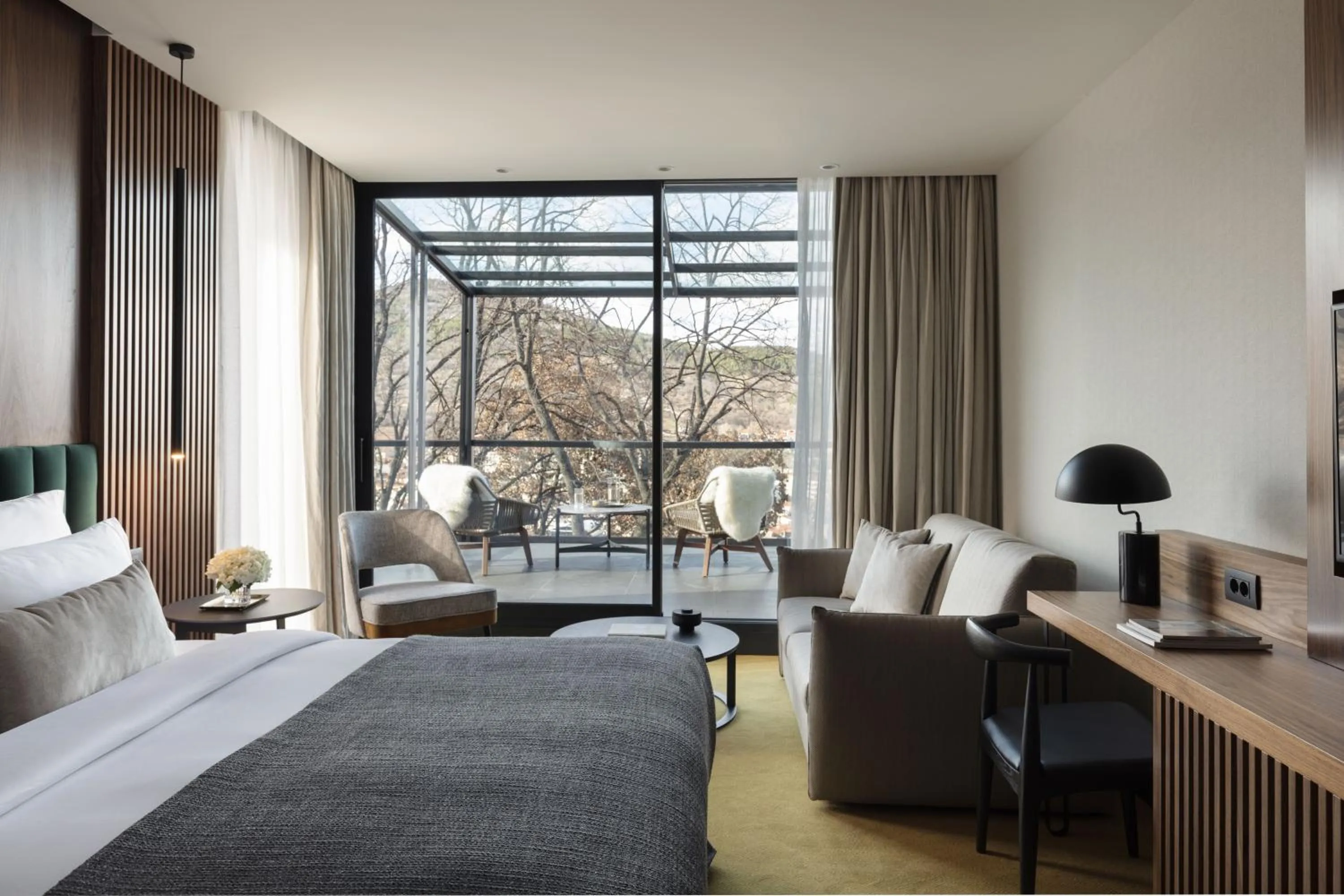 Bed in The Lynx Mountain Resort