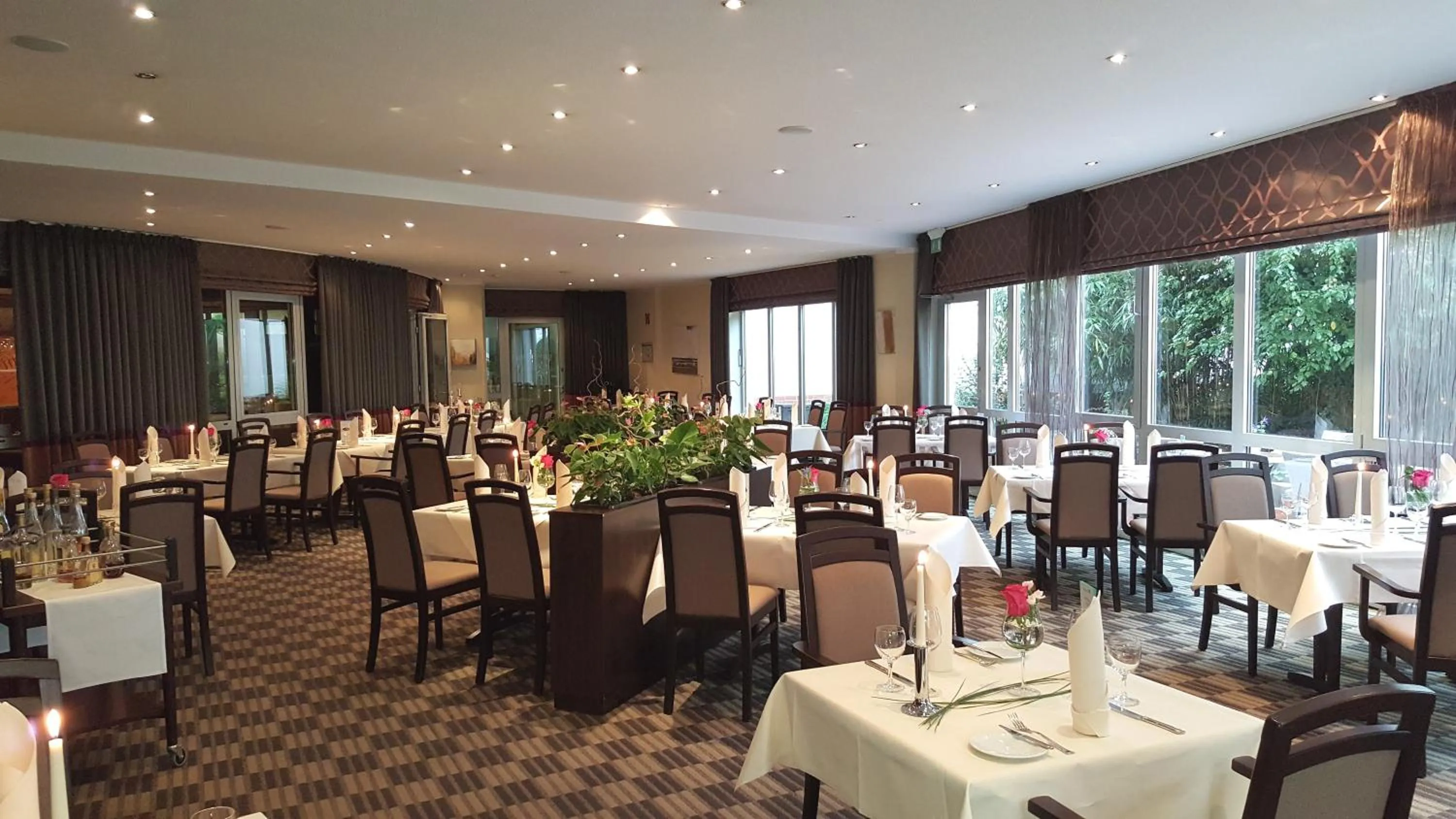 Food, Restaurant/Places to Eat in Residenz Hotel am Festspielhaus