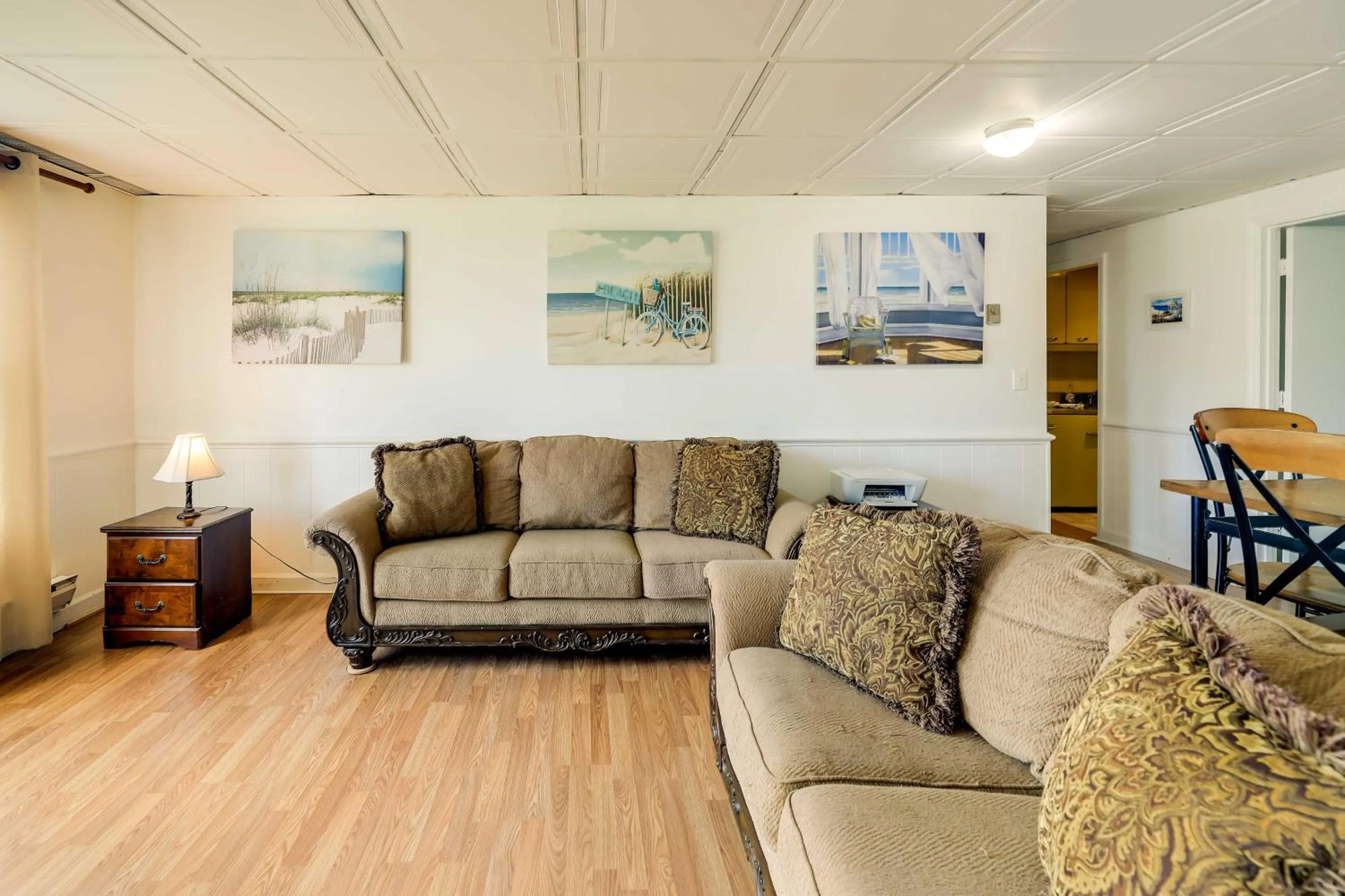 Hannahs Place - Quaint and Cozy Apt by the Beach!