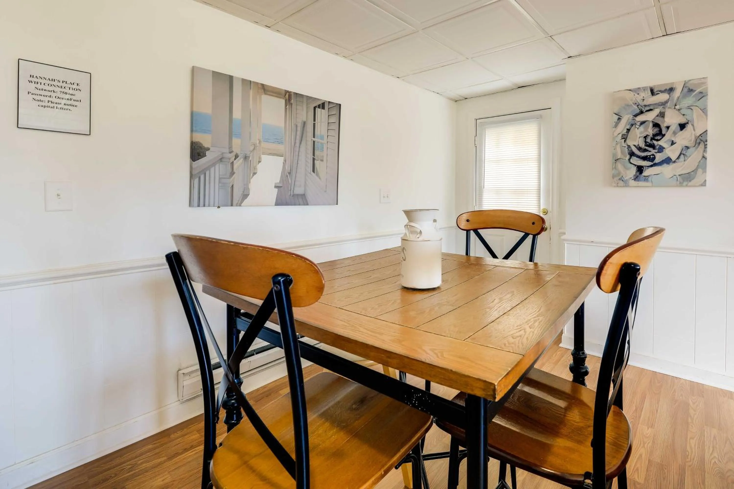 Hannahs Place - Quaint and Cozy Apt by the Beach!