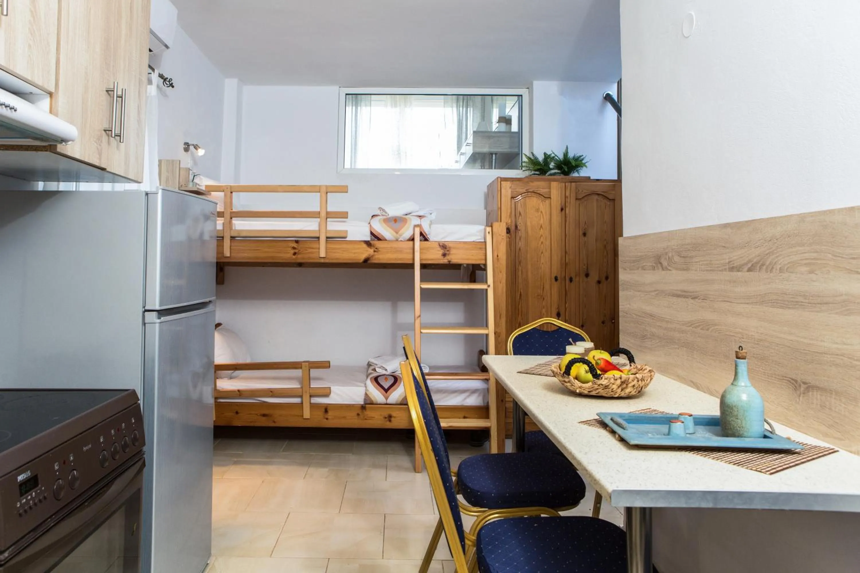 Kitchen or kitchenette in Aqua Marine