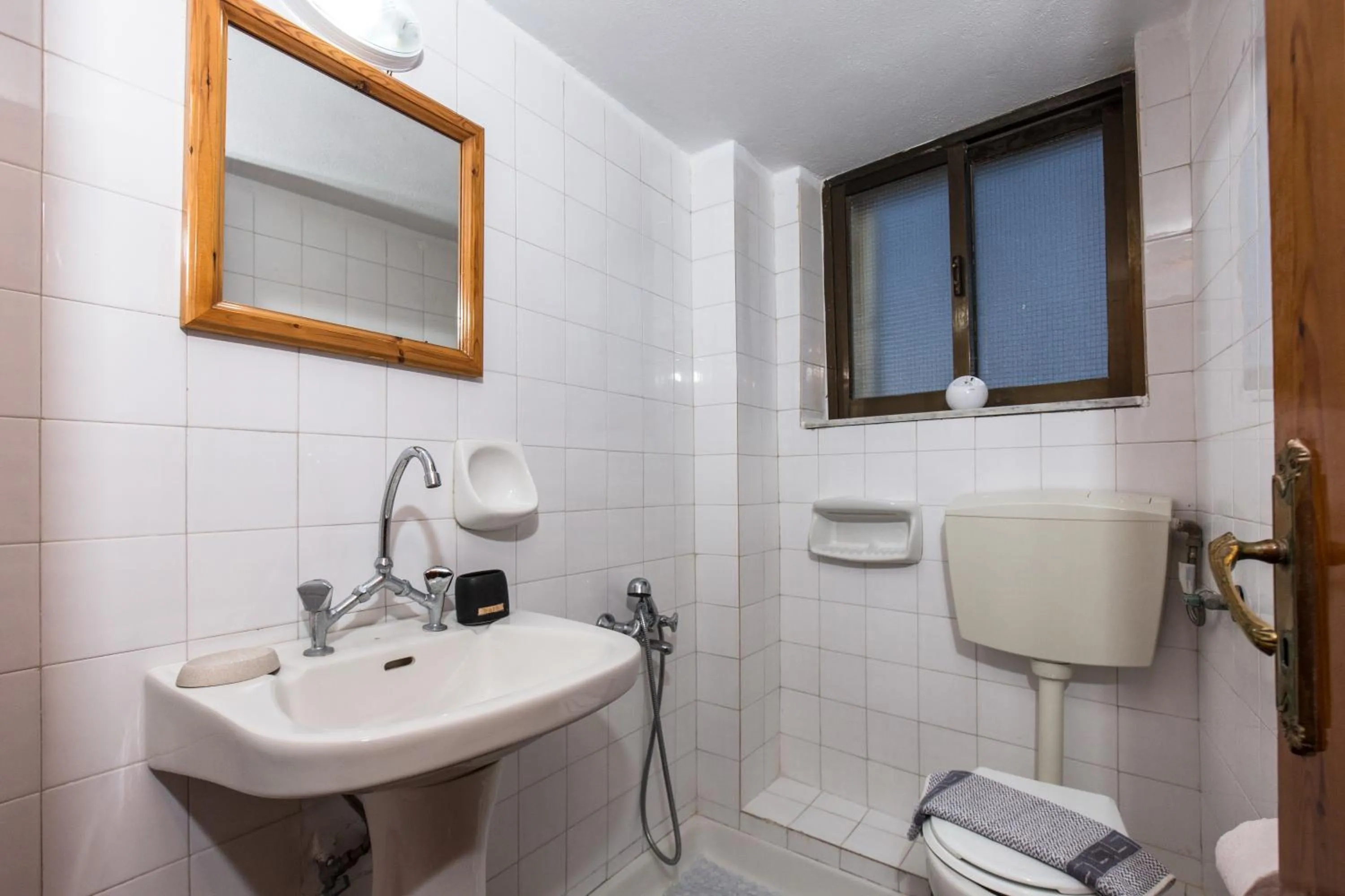 Bathroom in Aqua Marine