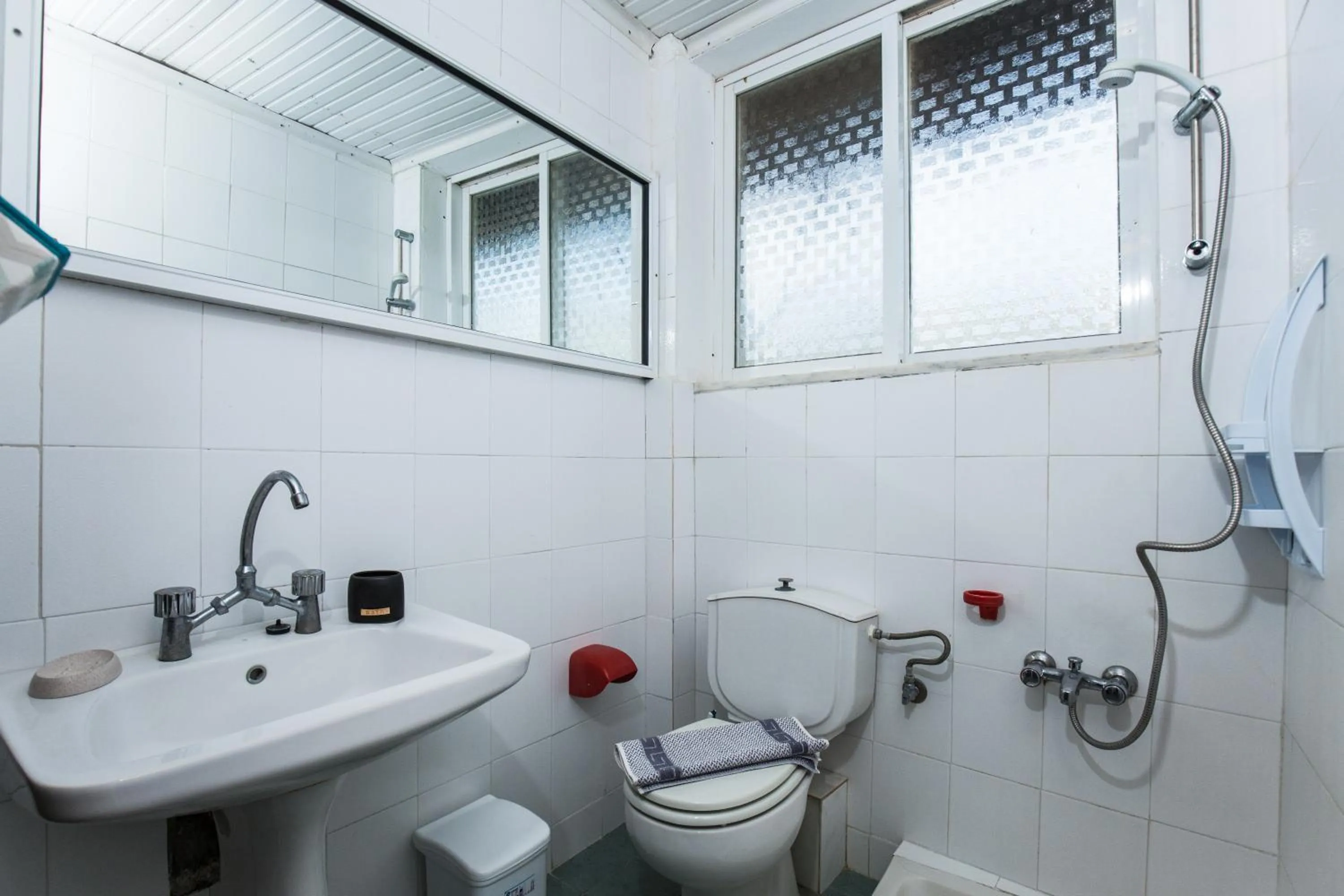 Shower in Aqua Marine