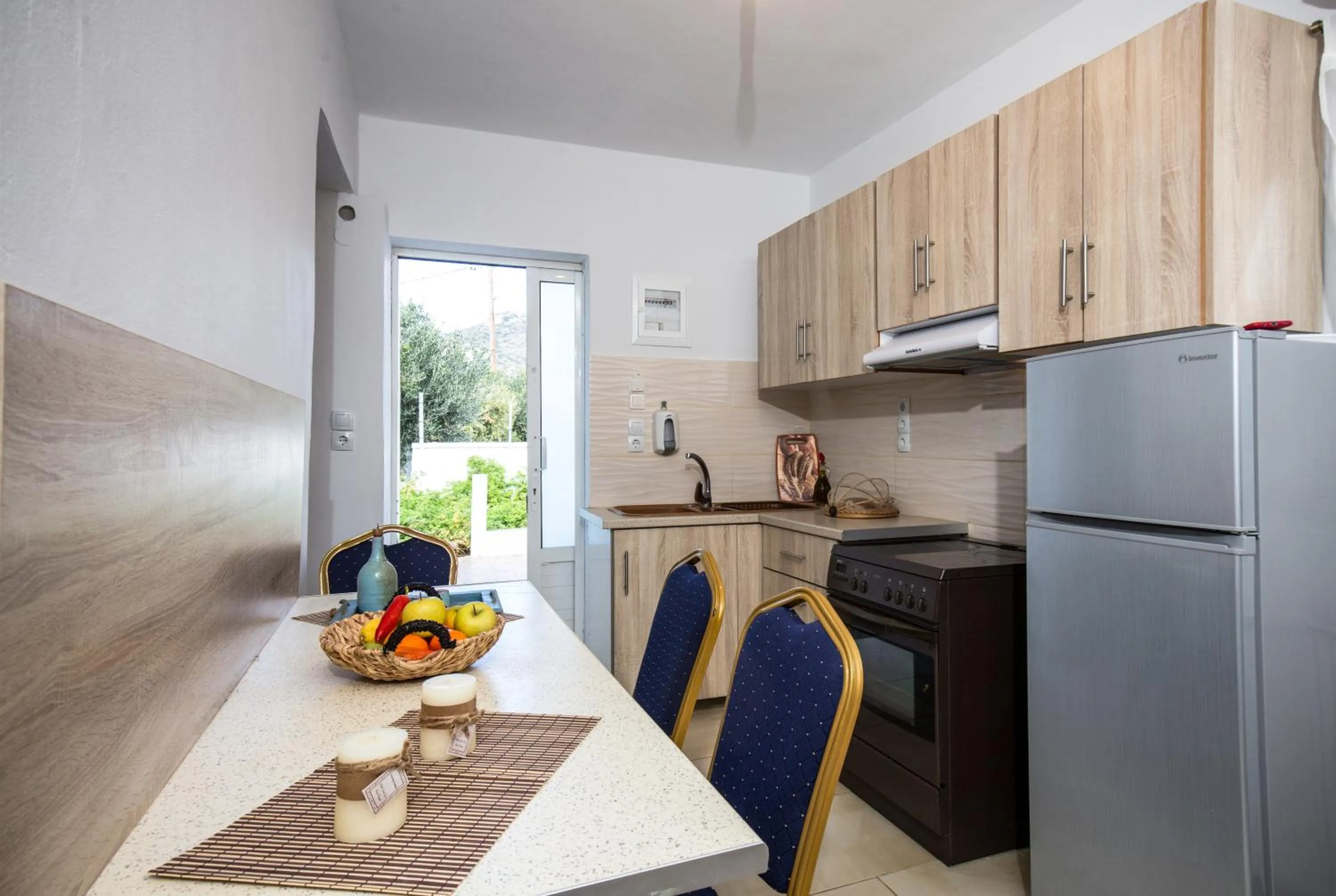 Kitchen or kitchenette in Aqua Marine