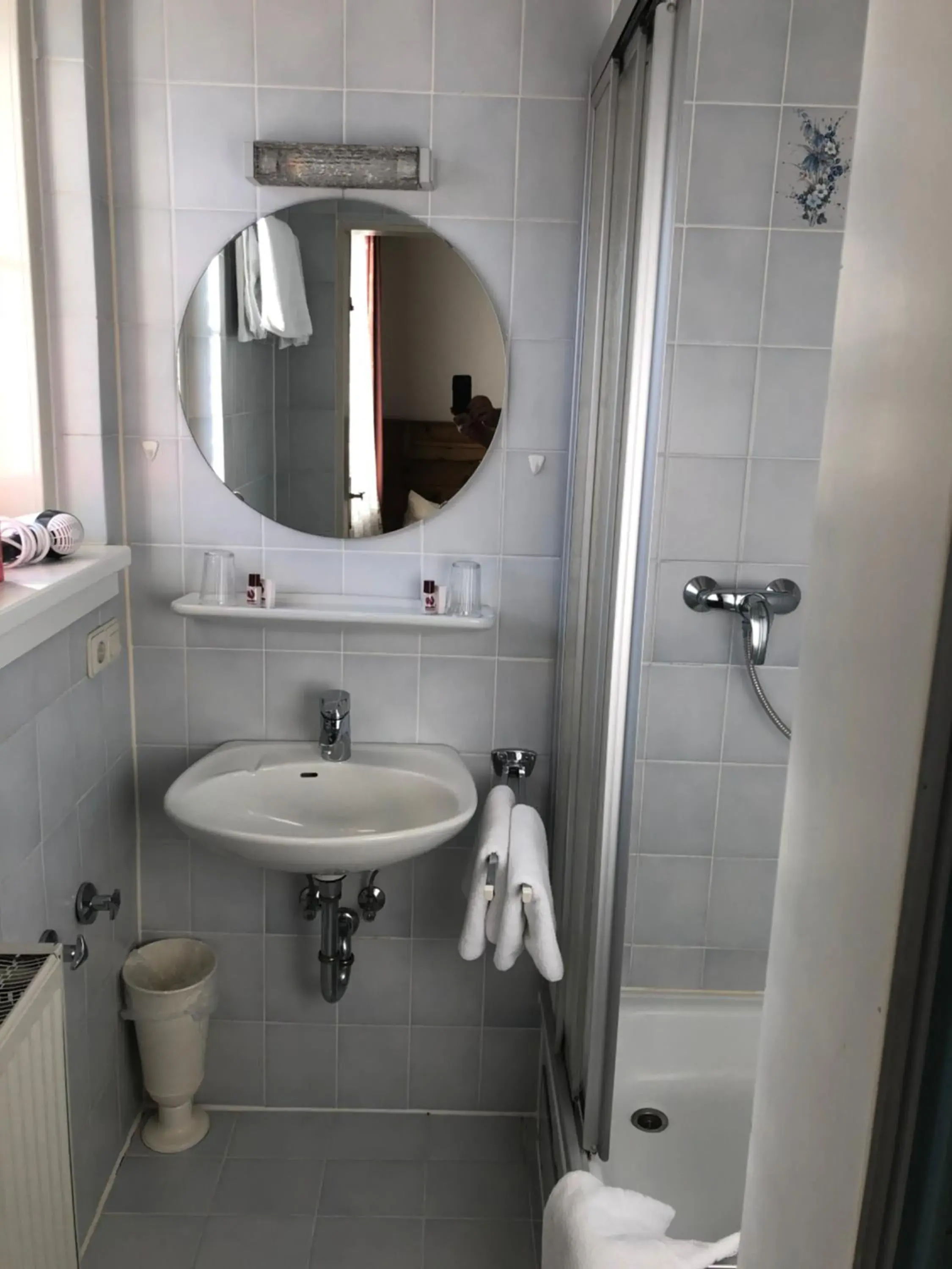 Bathroom in Hotel Roter Hahn - Bed & Breakfast