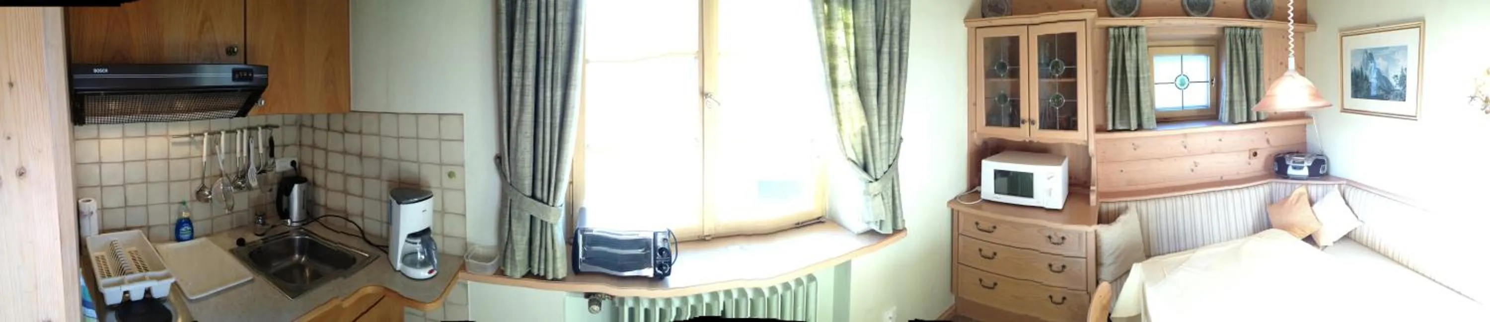 Kitchen or kitchenette in Hotel Roter Hahn - Bed & Breakfast