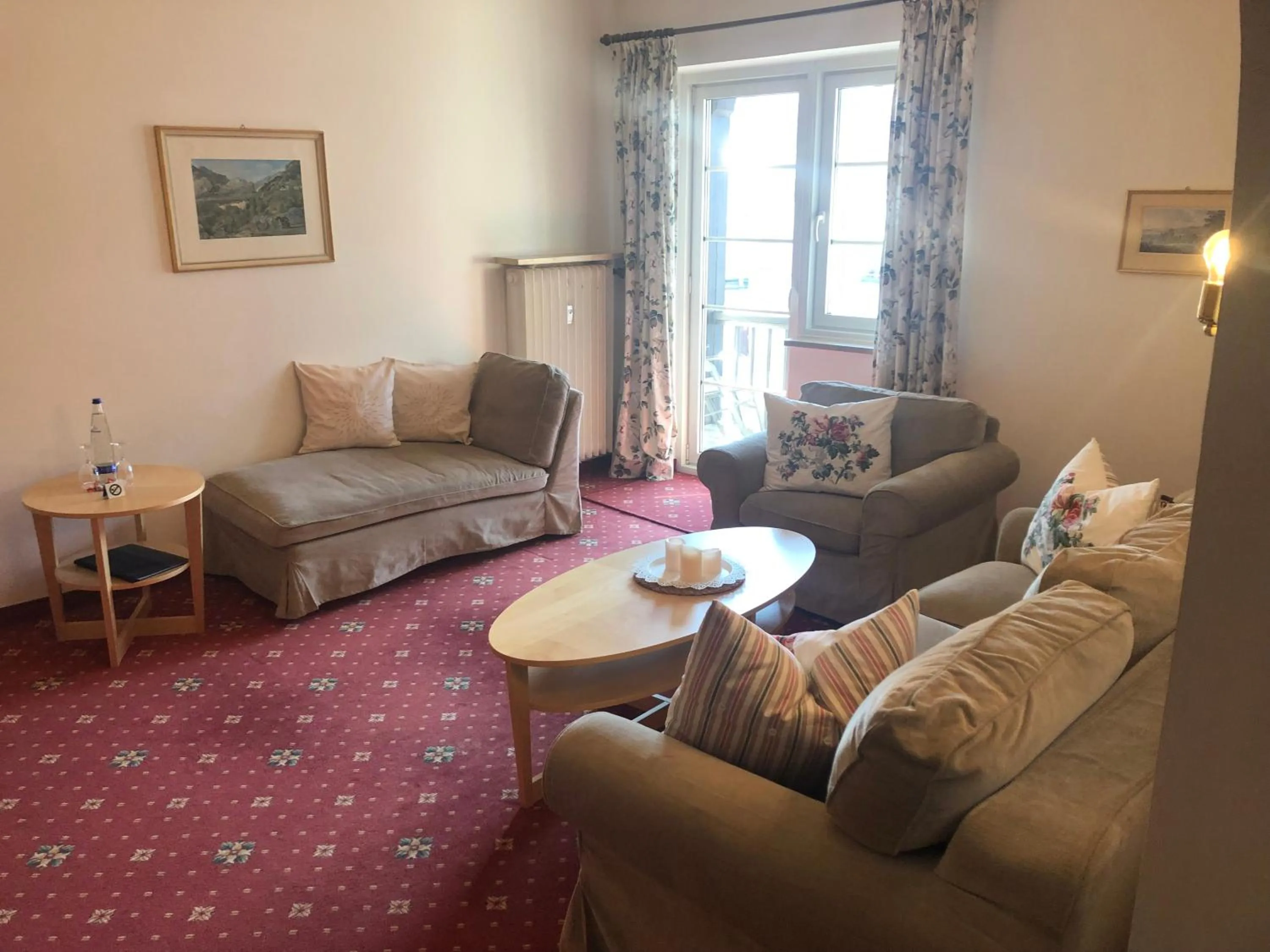 Living room in Hotel Roter Hahn - Bed & Breakfast