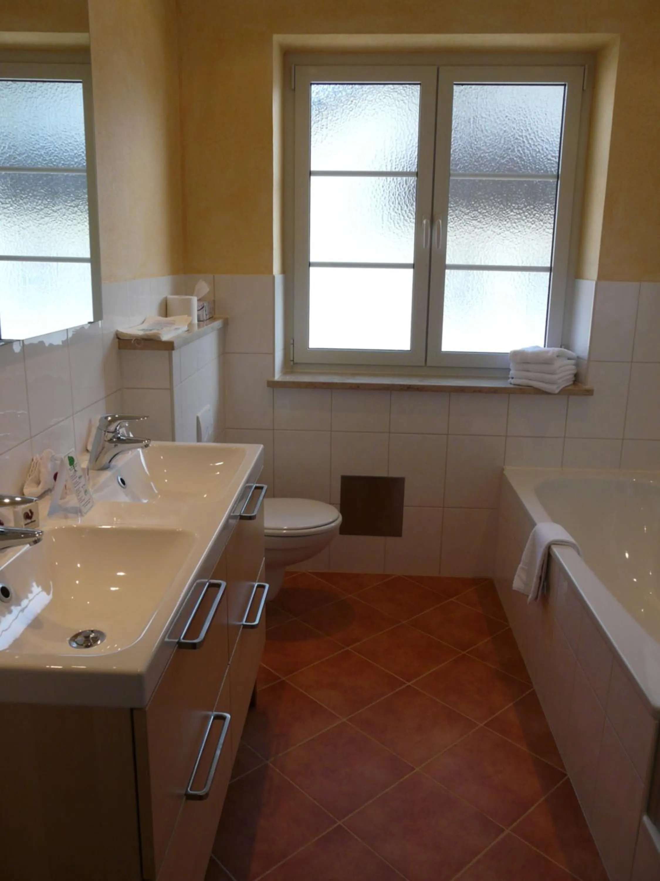 Bathroom in Hotel Roter Hahn - Bed & Breakfast