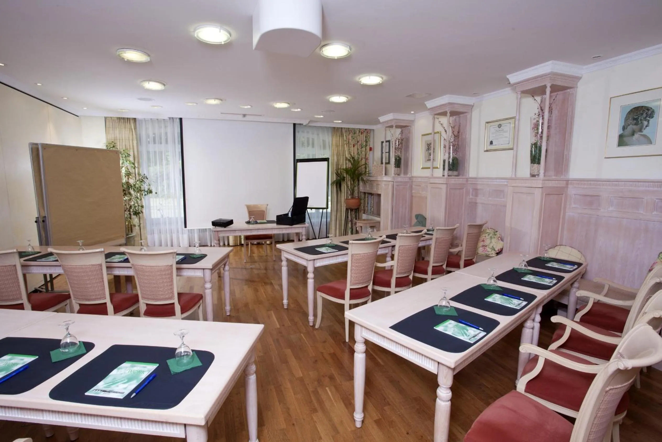 Business facilities in Hotel Henry