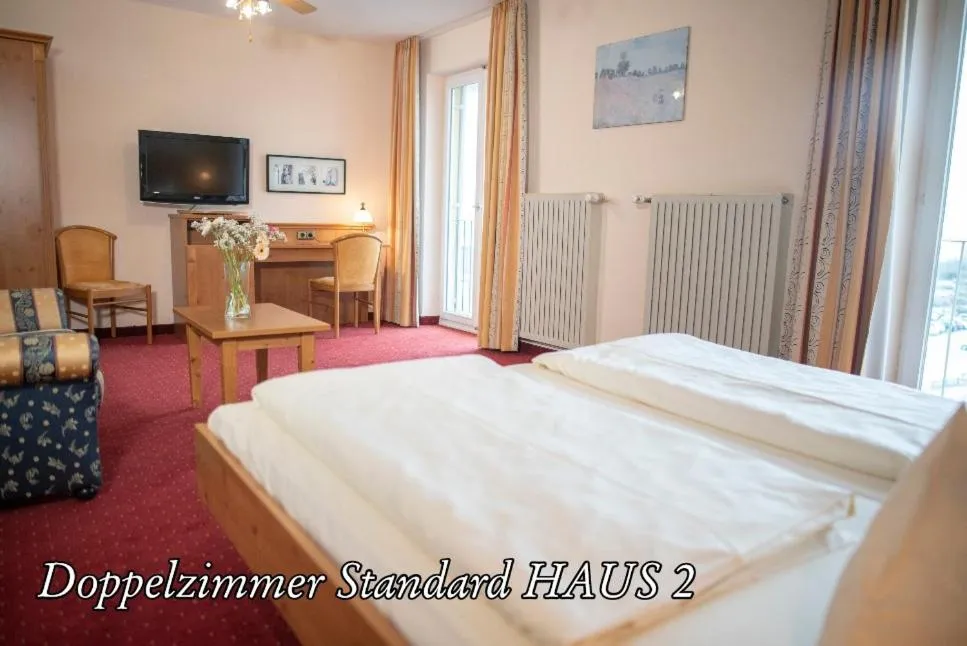 Photo of the whole room, Bed in Hotel Luitpold am See