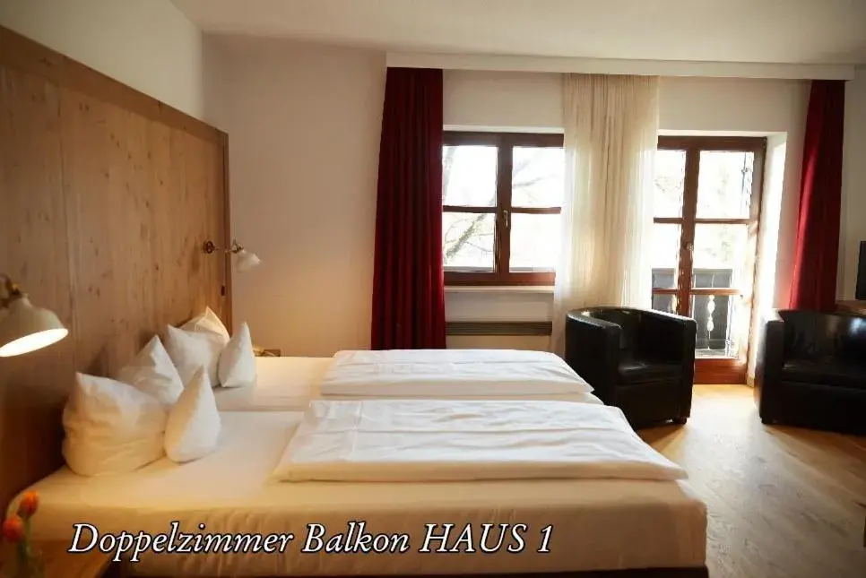 Double Room with Balcony - House 1 in Hotel Luitpold am See Double Room with Balcony - House 1 in Hotel Luitpold am See