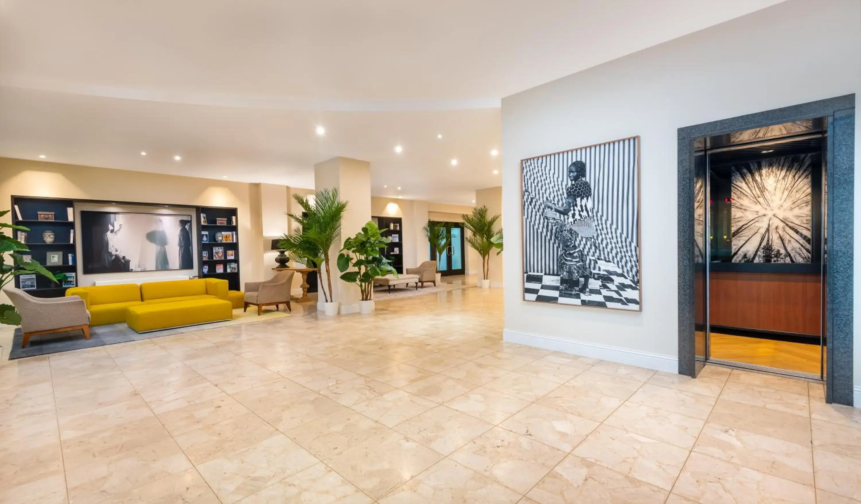 Lobby or reception in Wyndham Garden Lahnstein Koblenz Lobby or reception in Wyndham Garden Lahnstein Koblenz