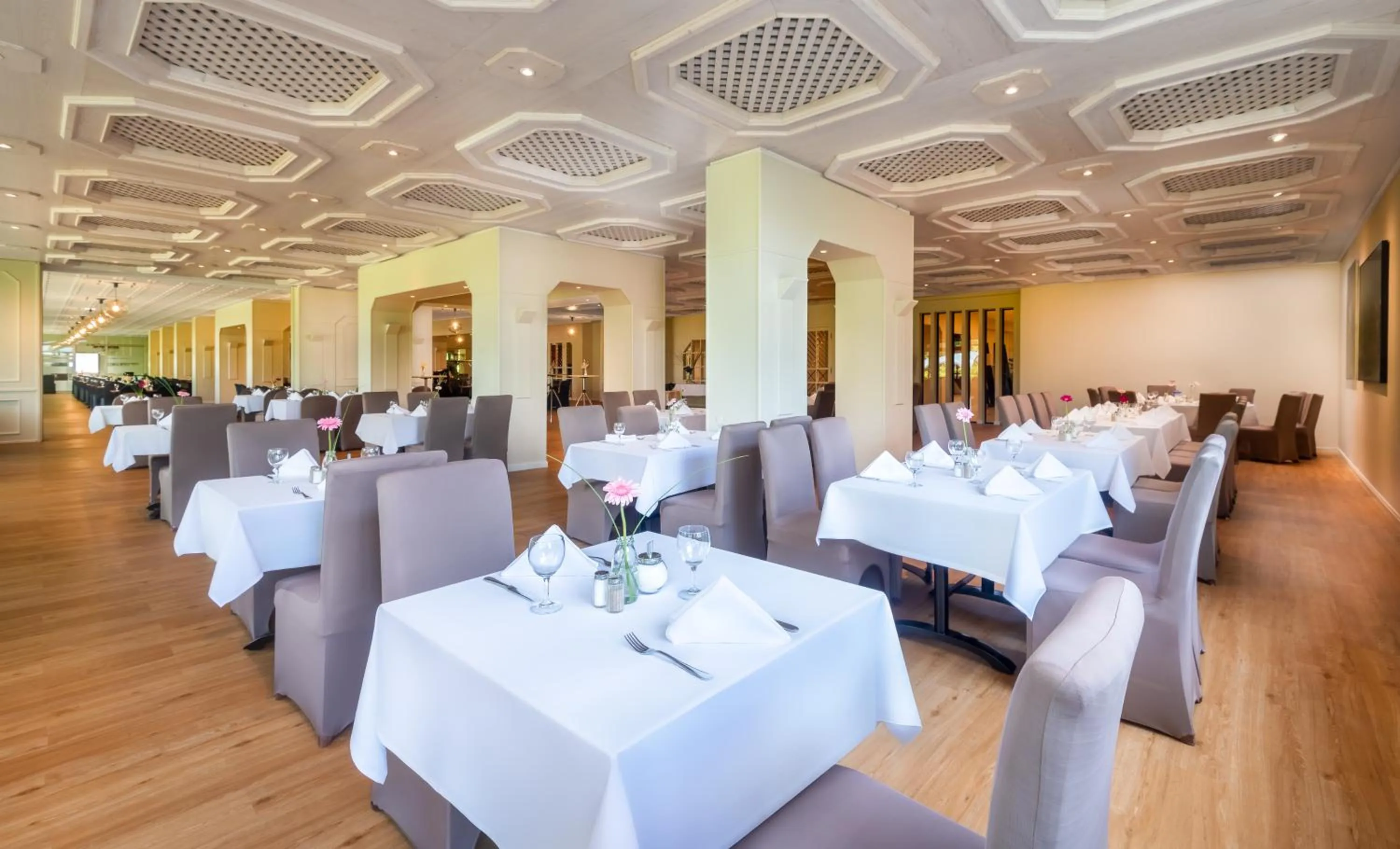 Restaurant/places to eat in Wyndham Garden Lahnstein Koblenz