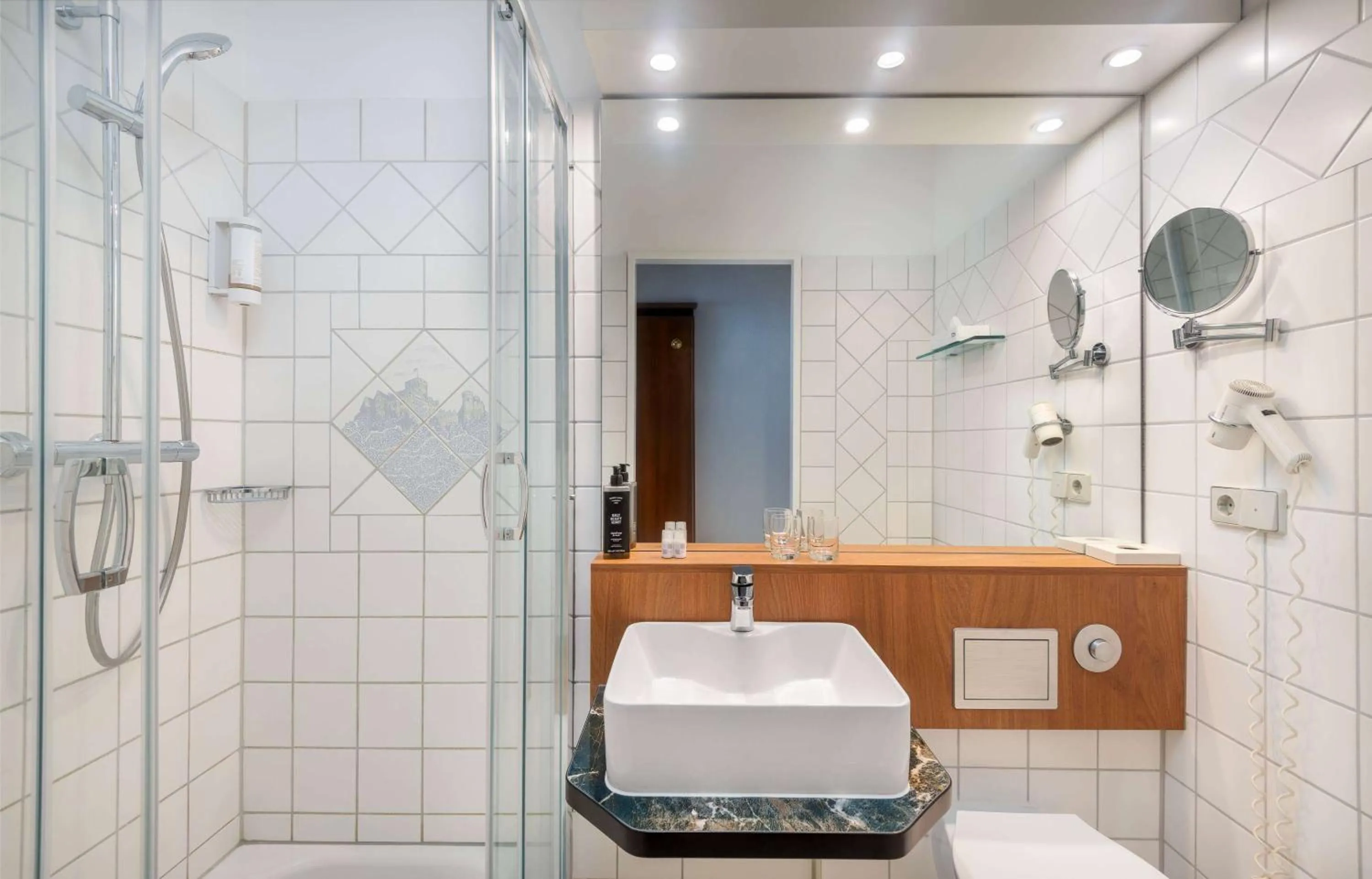 Bathroom in Wyndham Garden Lahnstein Koblenz