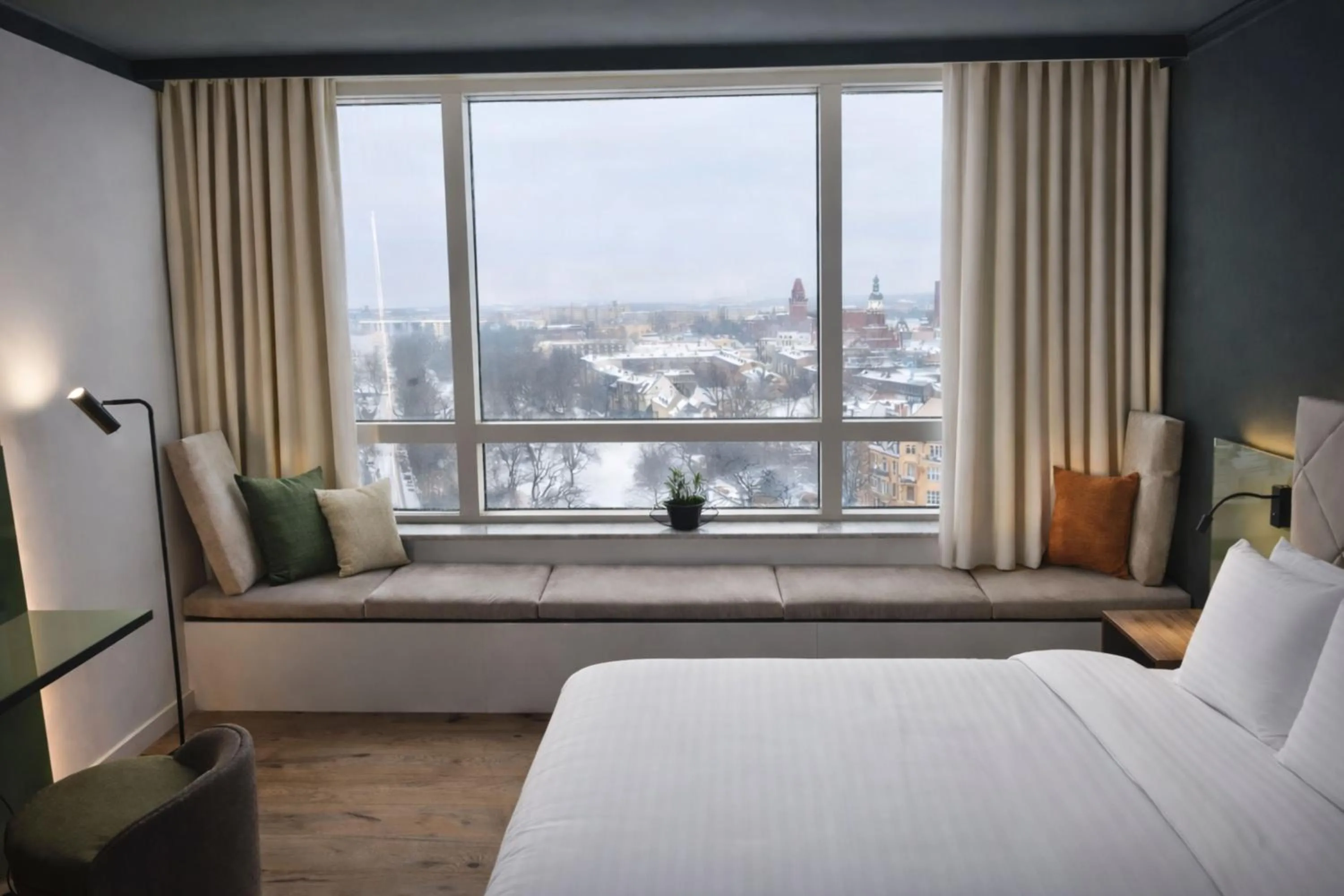Photo of the whole room, Bed in Holiday Inn Cottbus by IHG