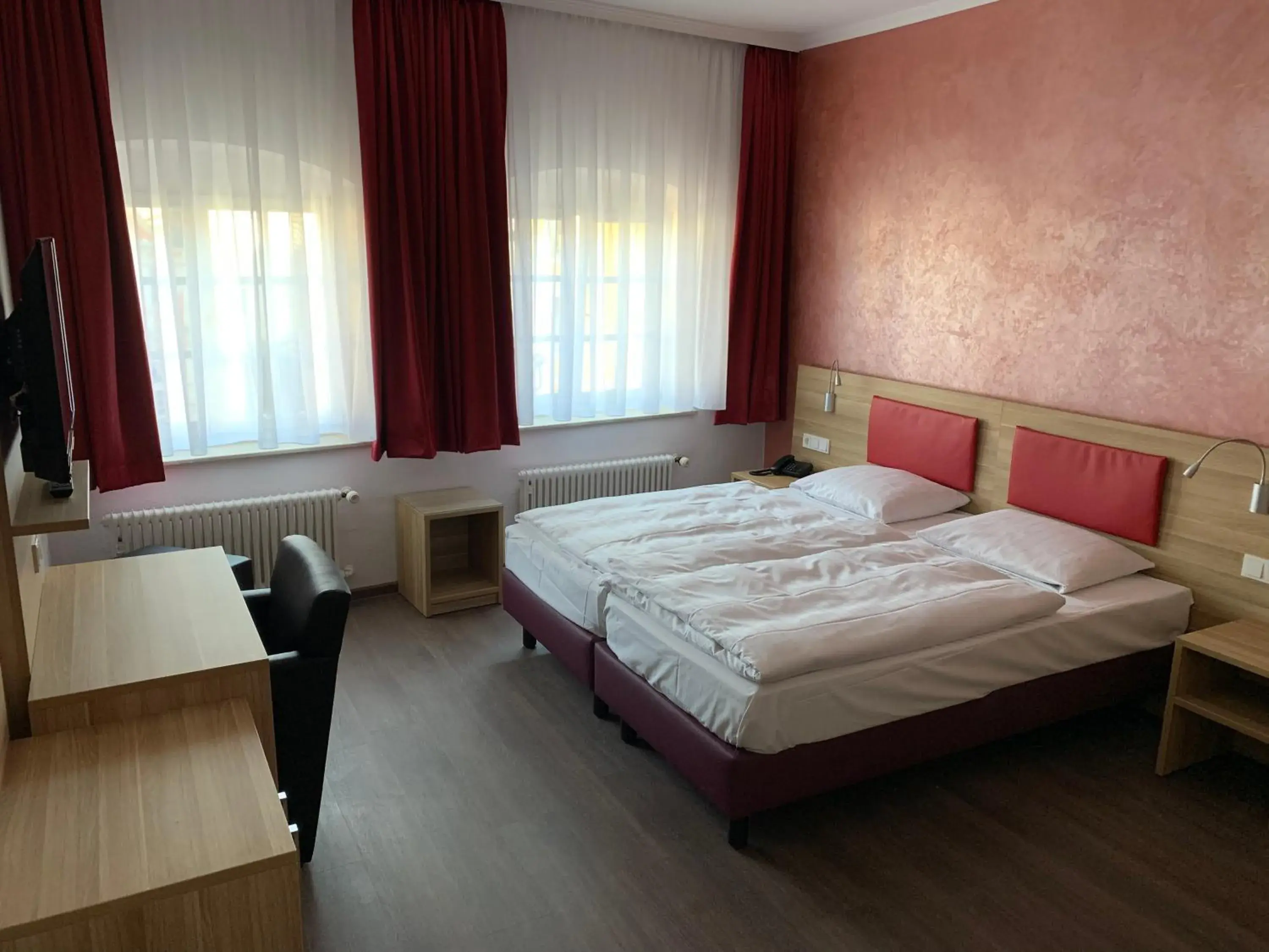 Double Room in Hotel Well Garni Double Room in Hotel Well Garni