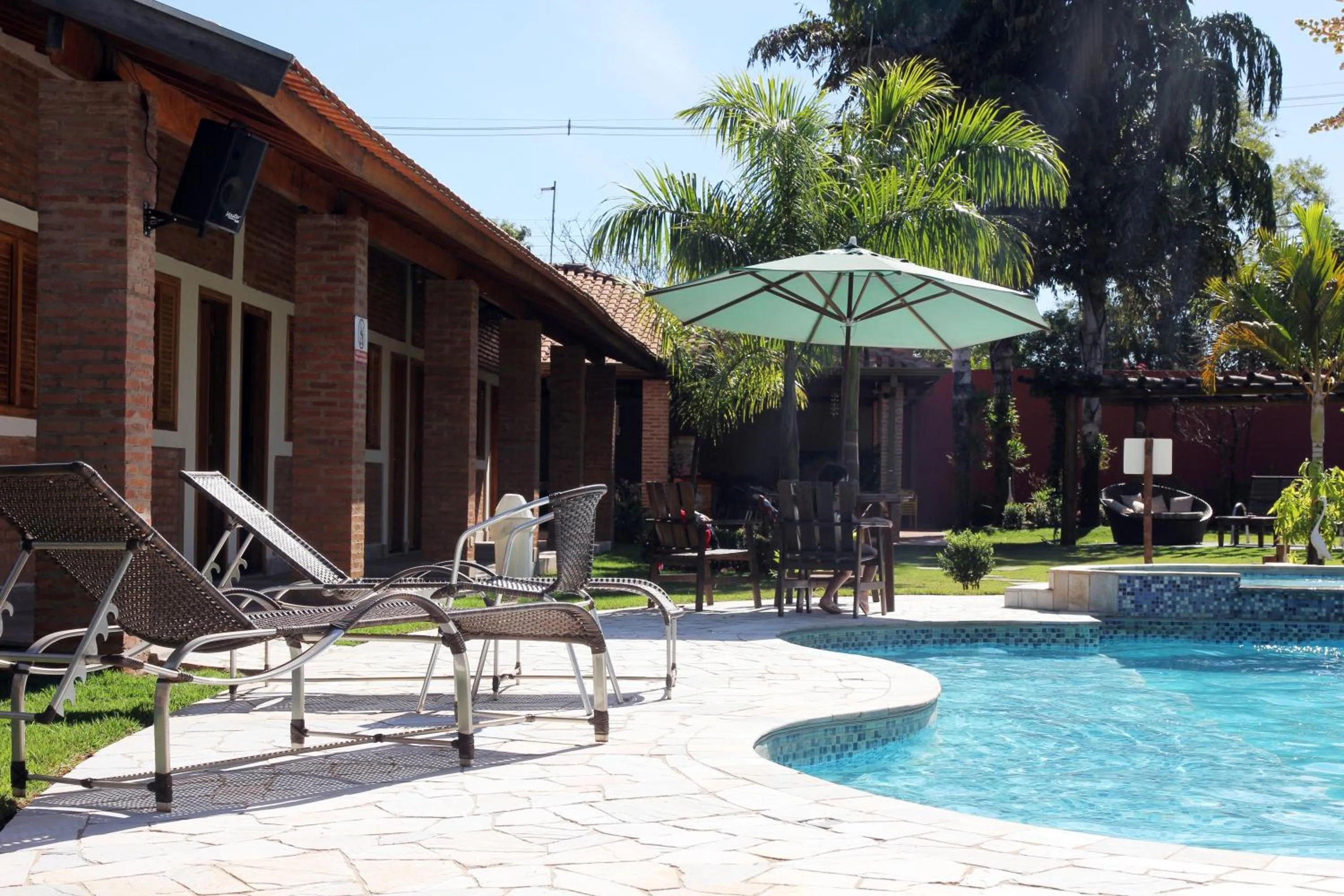 Swimming pool in Pousada Faruk